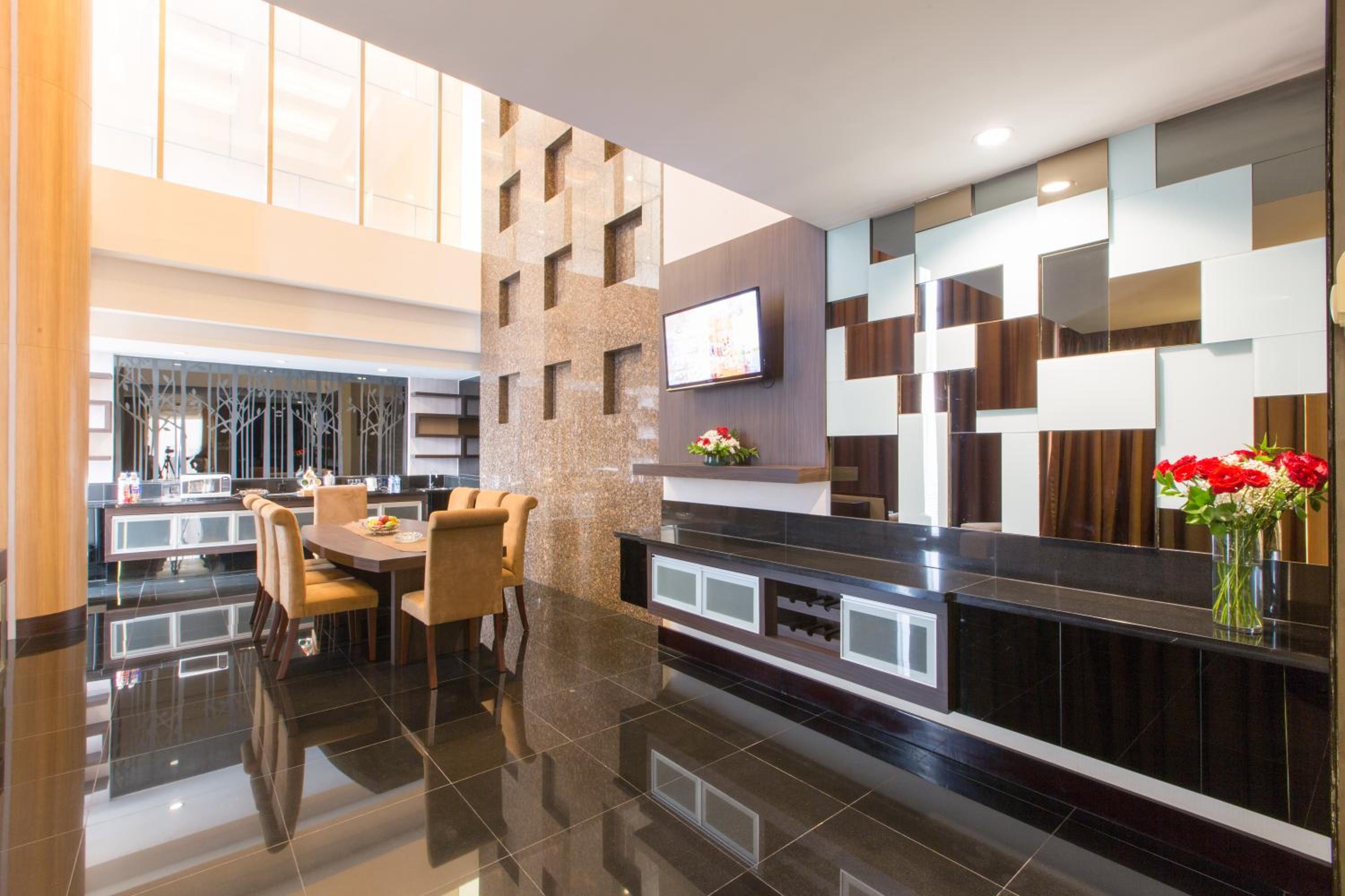 The Residence Suite photo 2