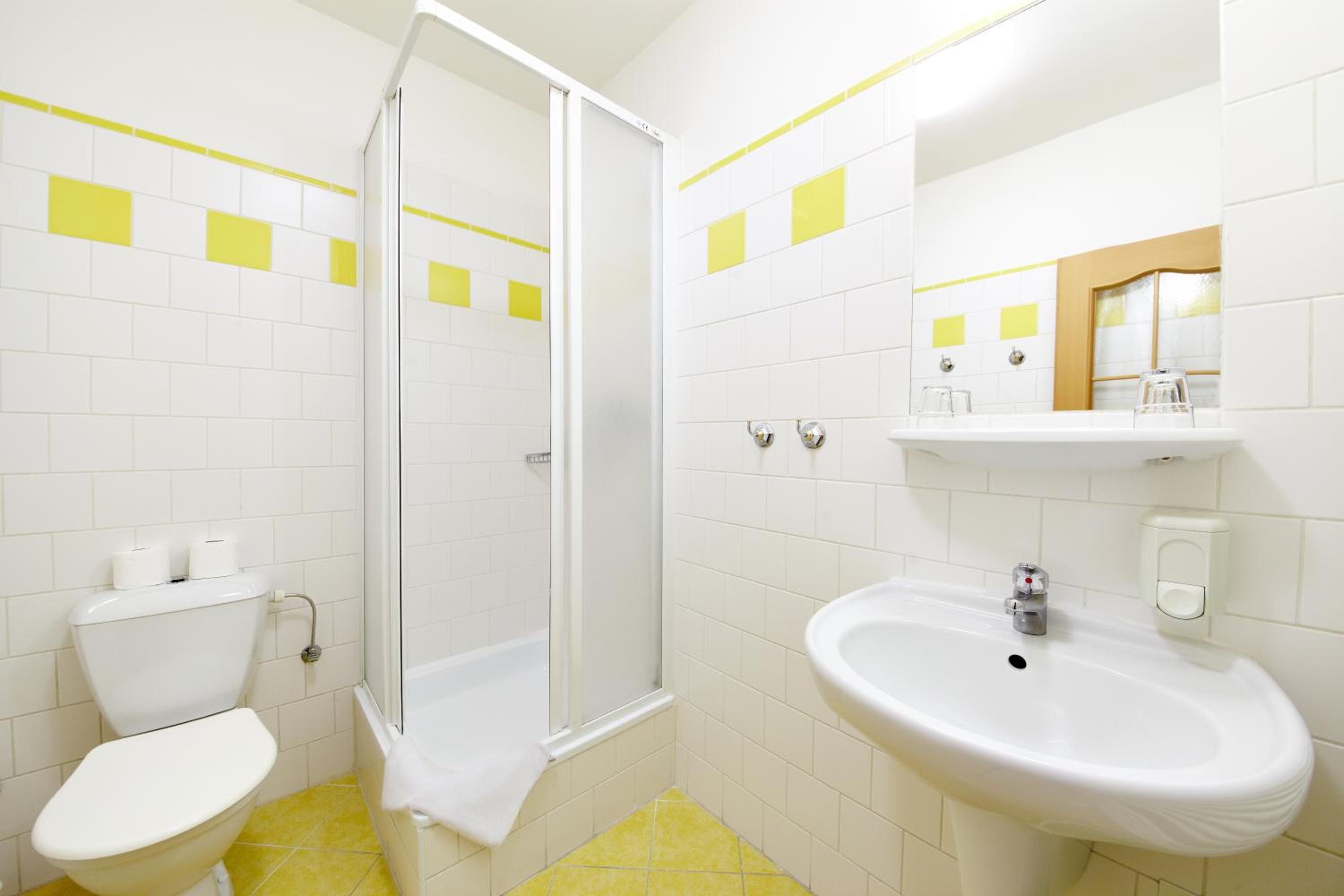 Double or Twin Room photo 2