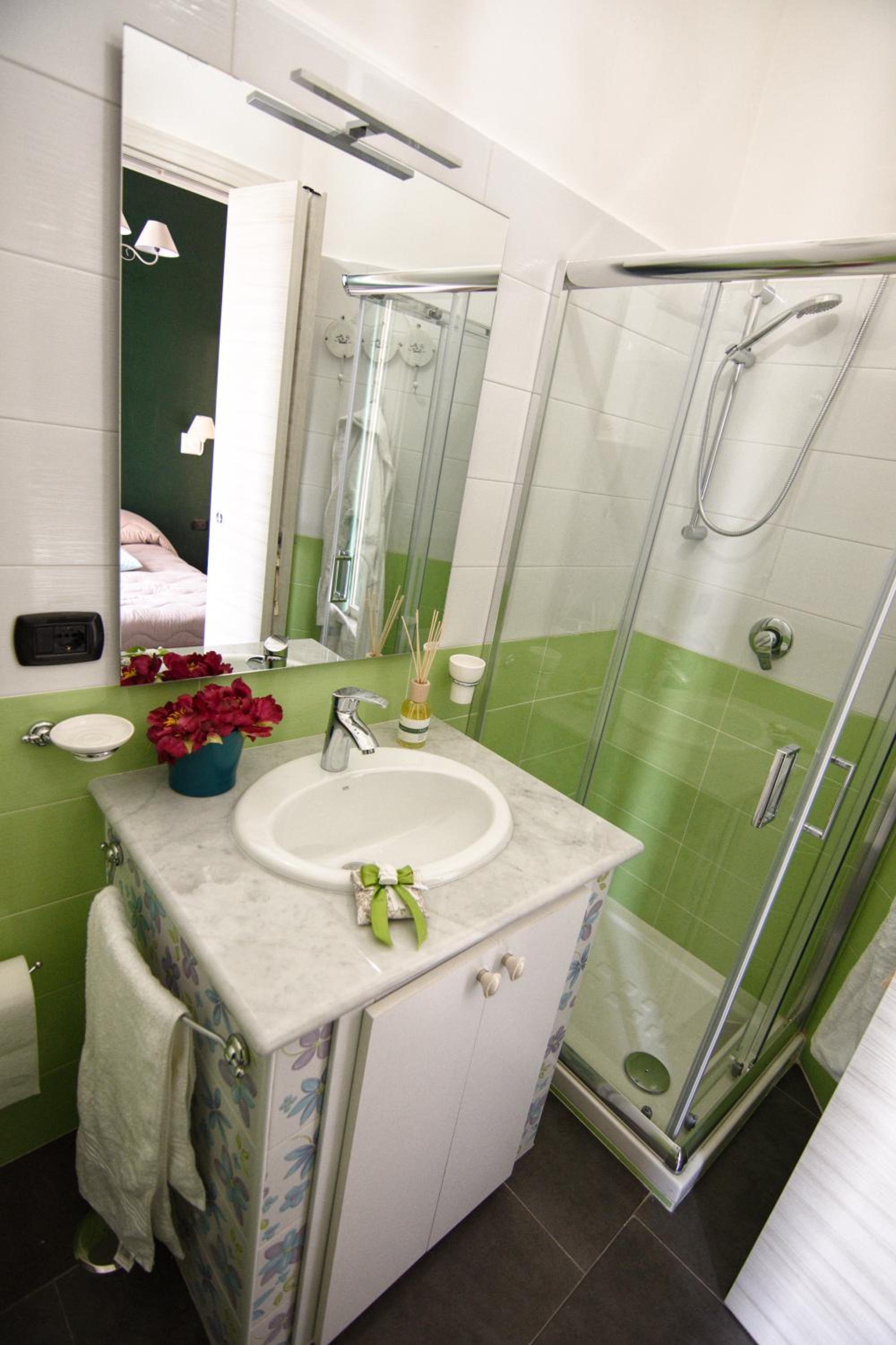 Double Room with Private Bathroom photo 2