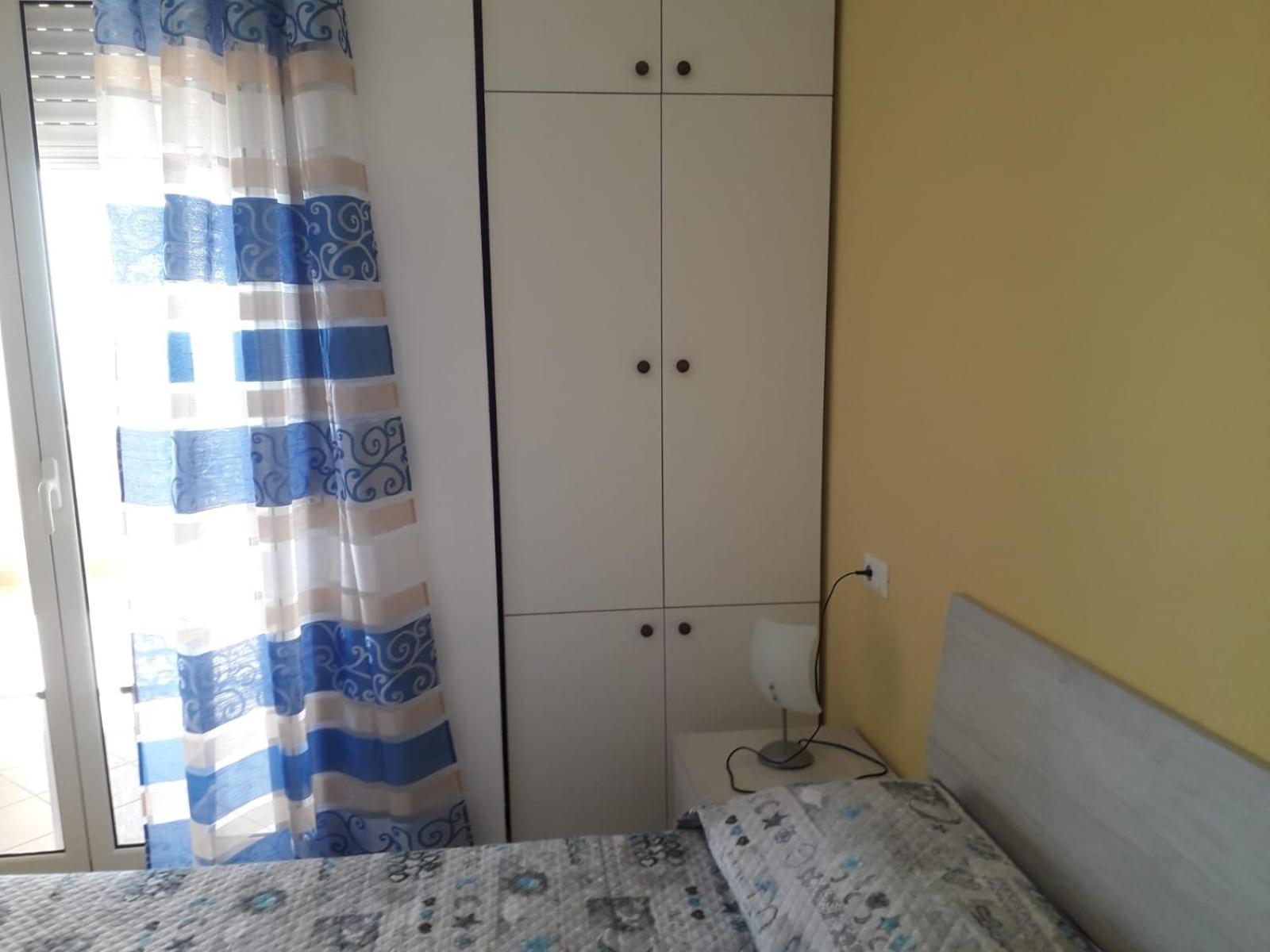 Queen Room with Sea View - Photo 3
