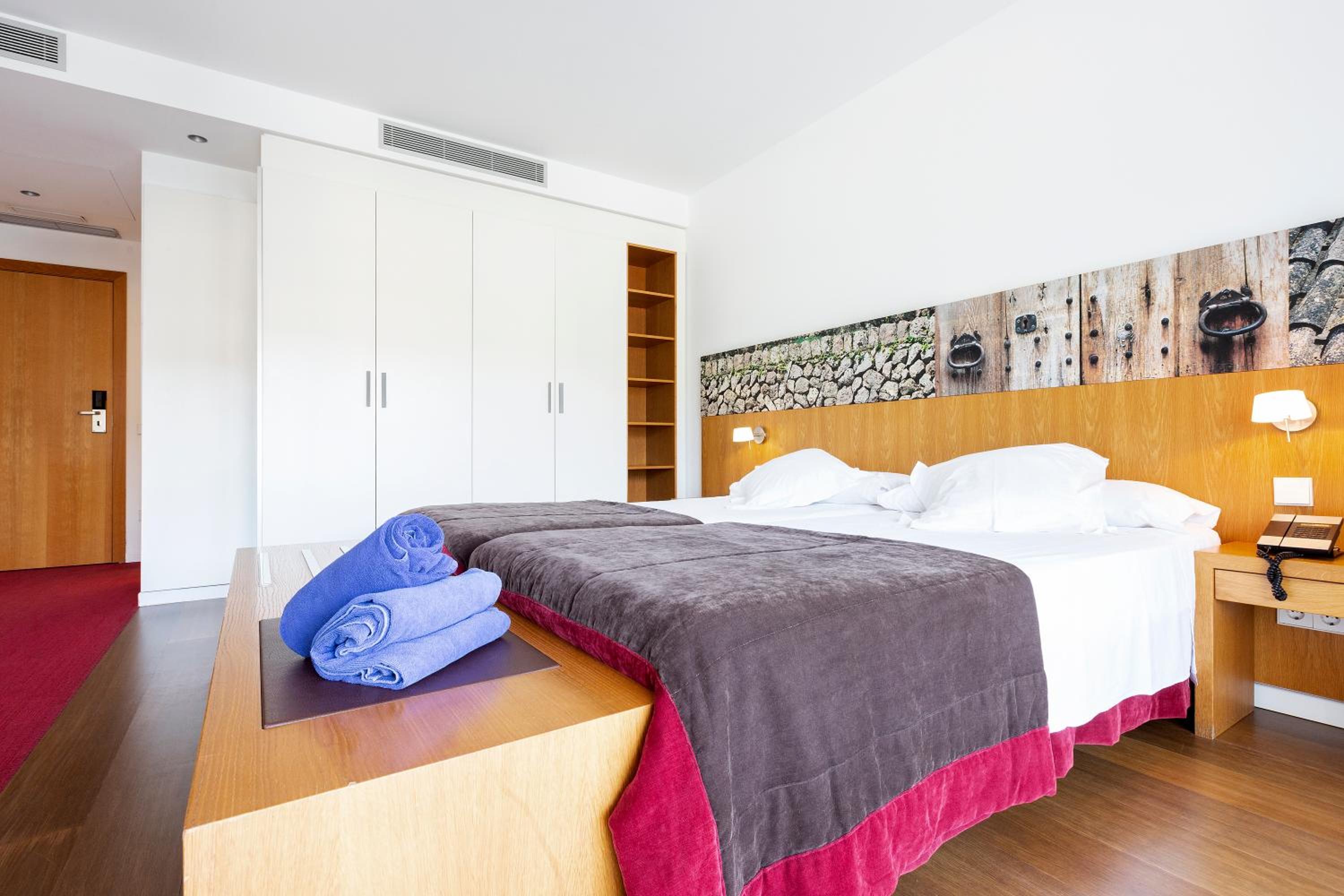 Habitación Doble o con Dos Camas Superiores con Acceso al Spa Habitación Doble o con Dos Camas Superiores con Acceso al Spa