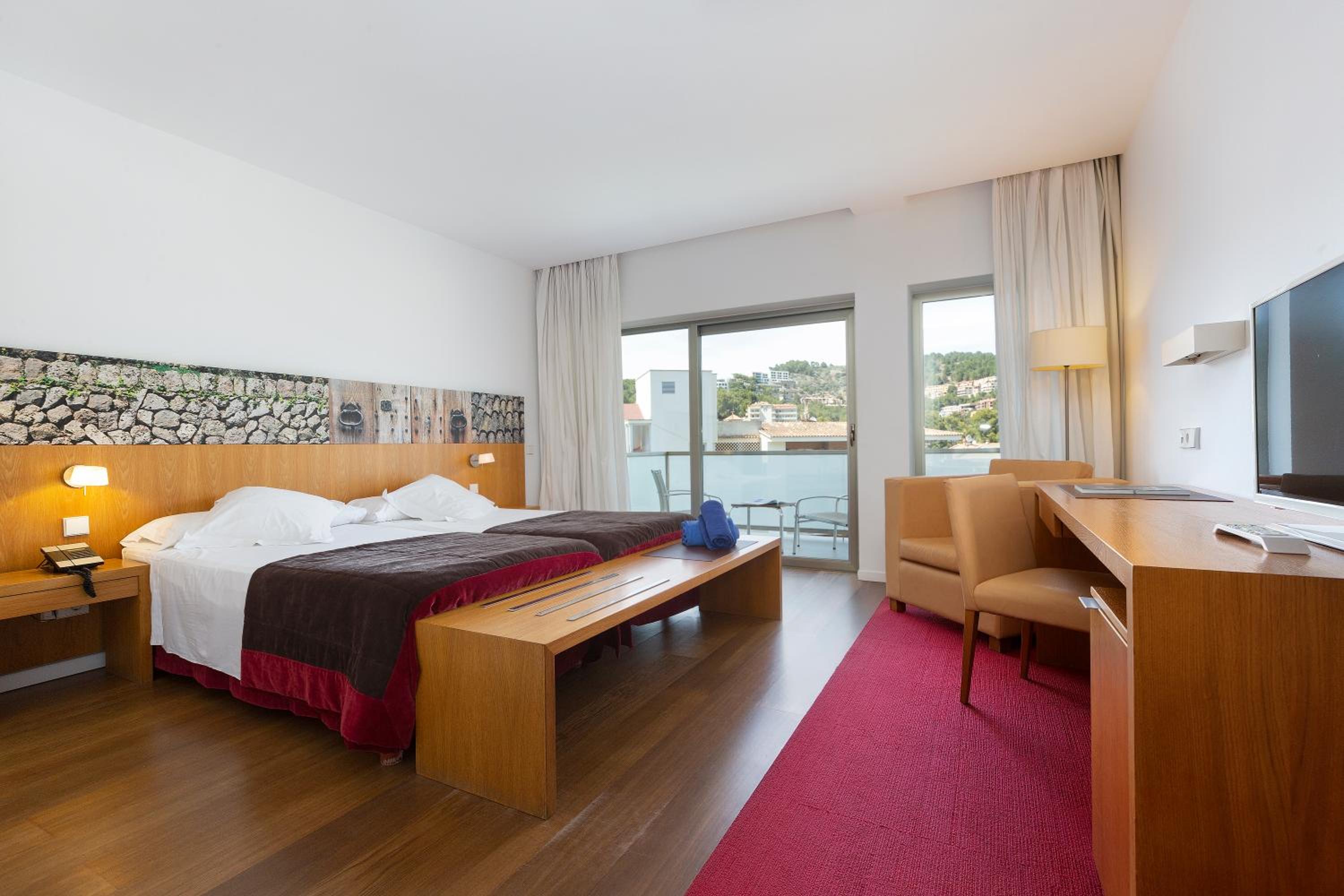 Habitación Doble o con Dos Camas Superiores con Acceso al Spa Habitación Doble o con Dos Camas Superiores con Acceso al Spa