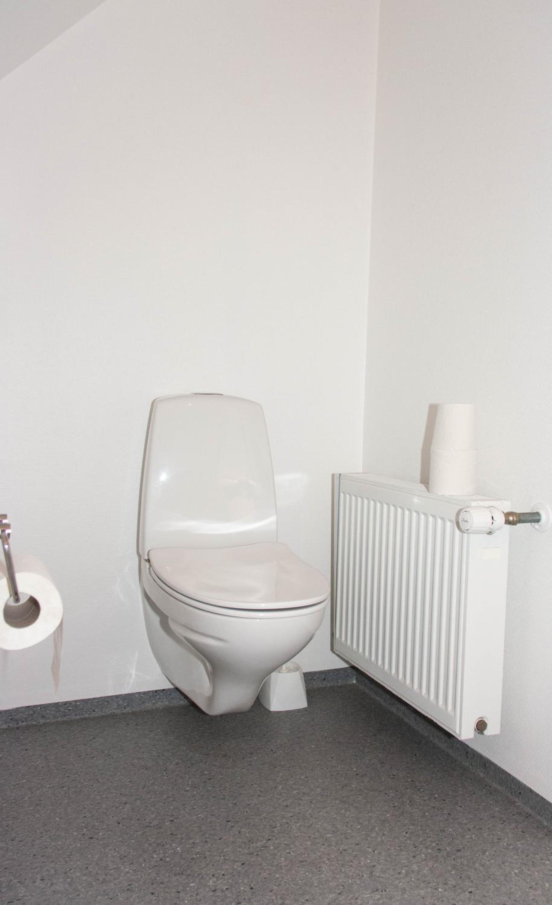 Double Room with Private Bathroom - Photo 9