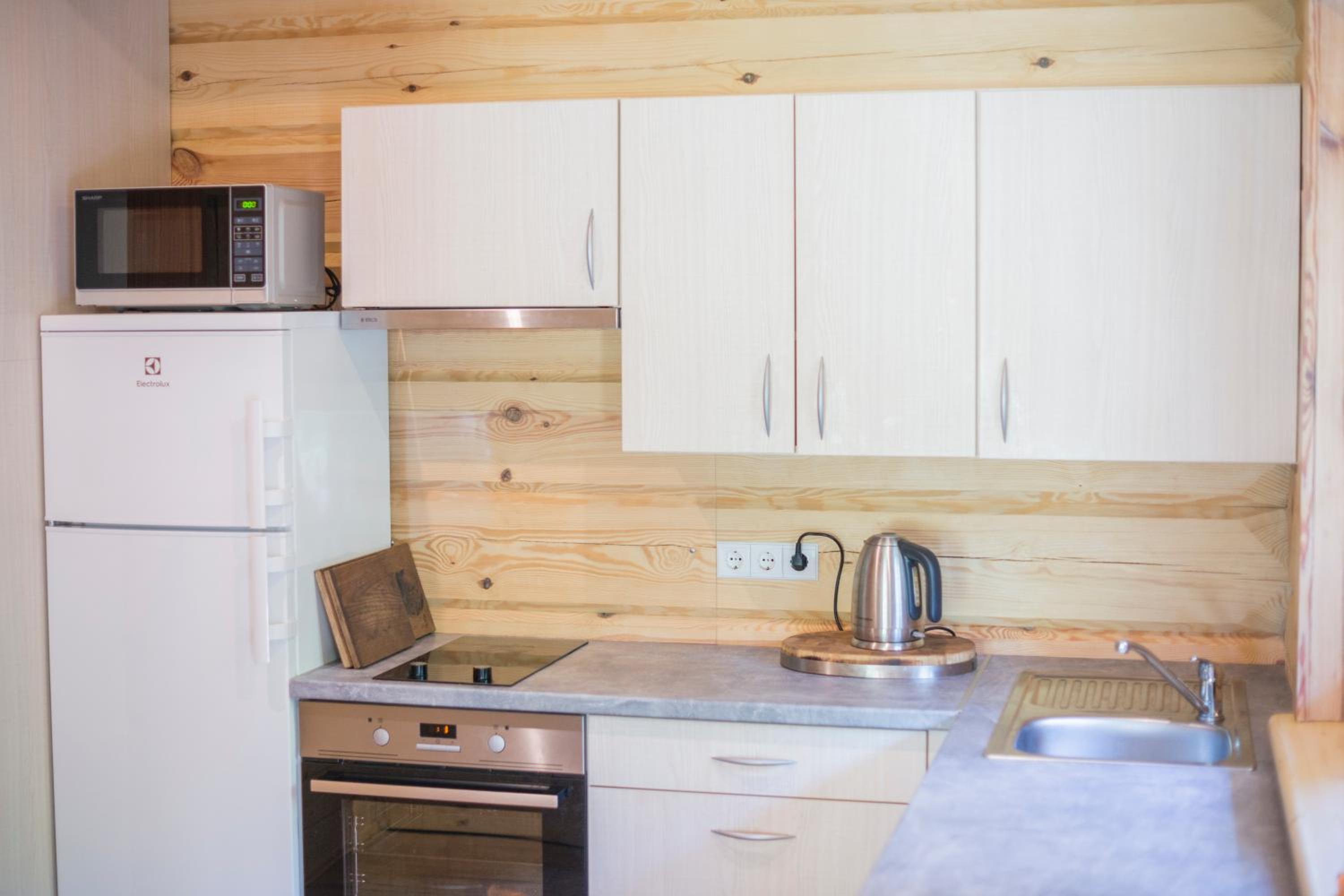 Two-Bedroom House - Photo 3