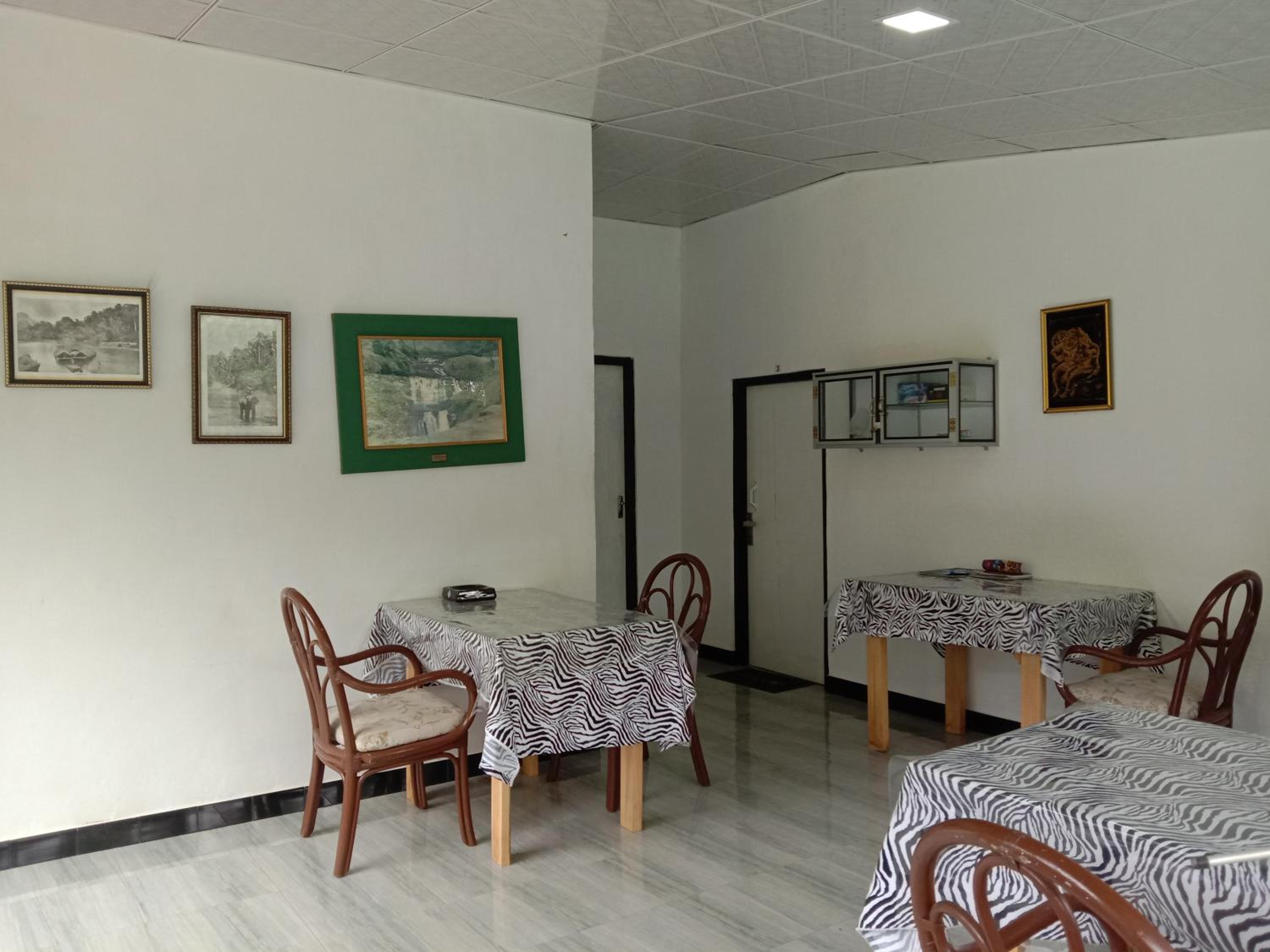 Budget Double Room photo 3
