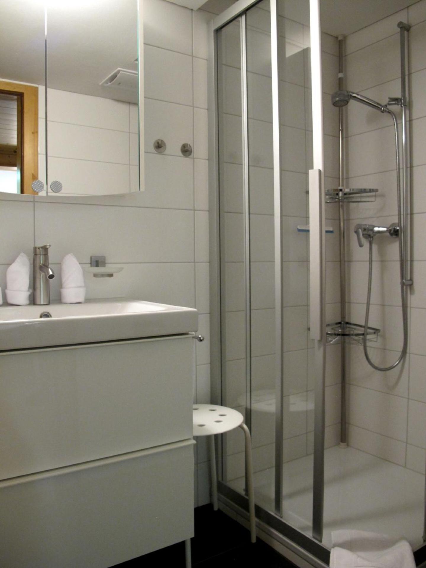 One-Bedroom Apartment - Photo 2