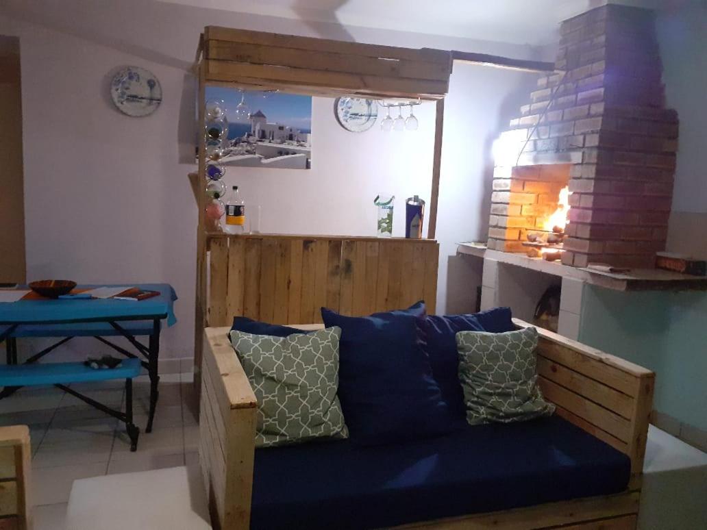 Two-Bedroom House - Photo 41