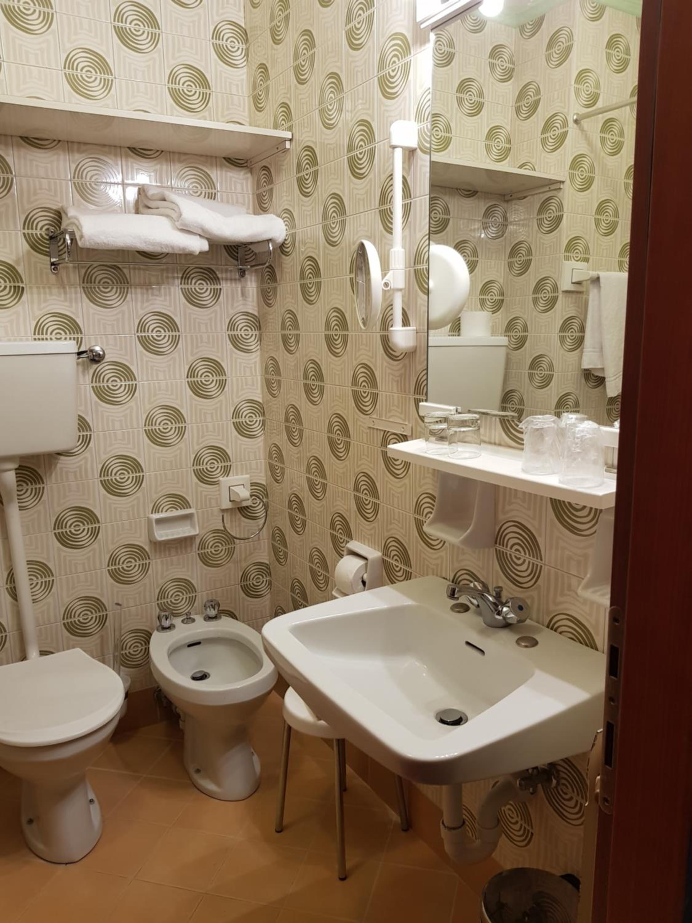Classic Quadruple Room photo 2