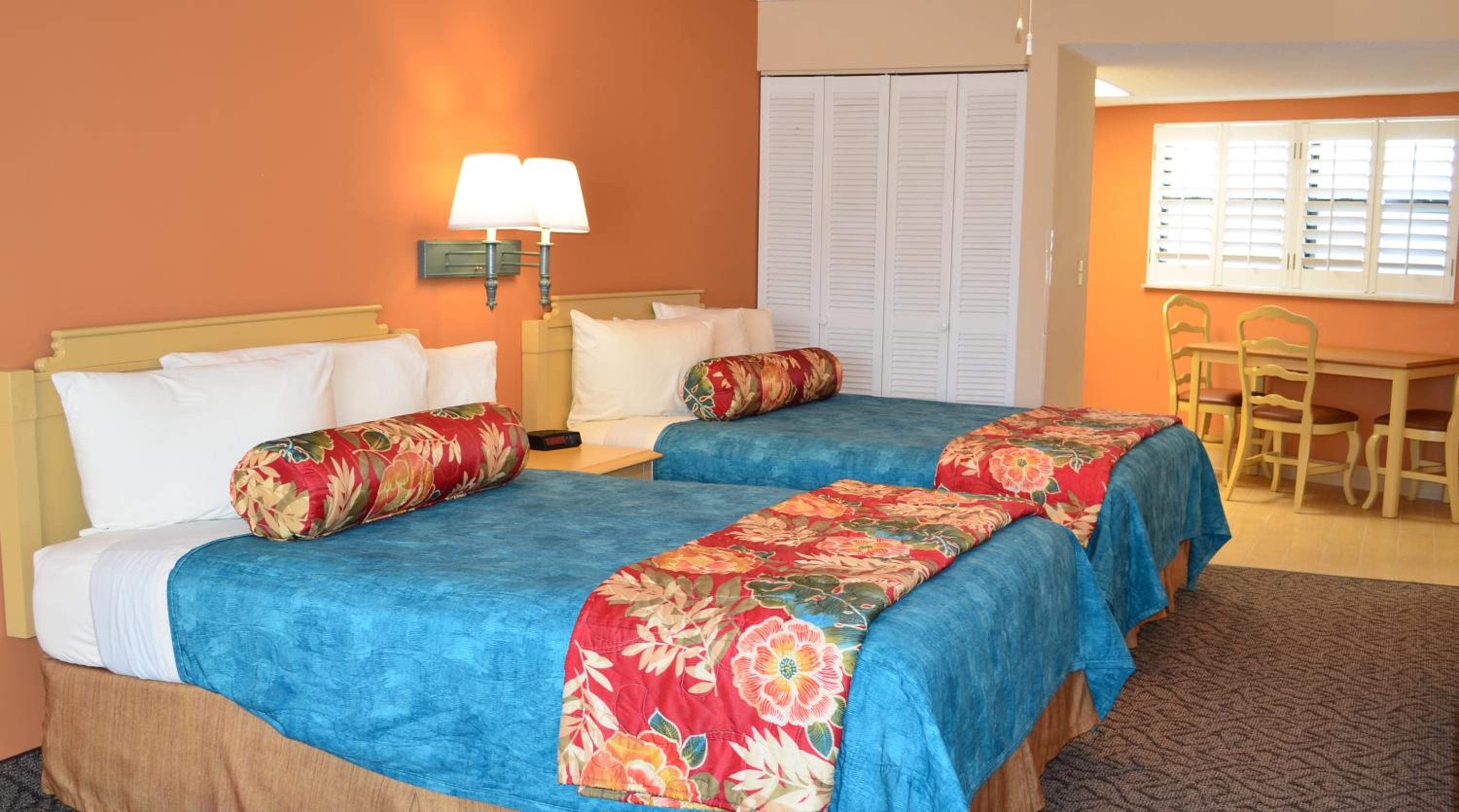 One-Bedroom Suite - Photo 4