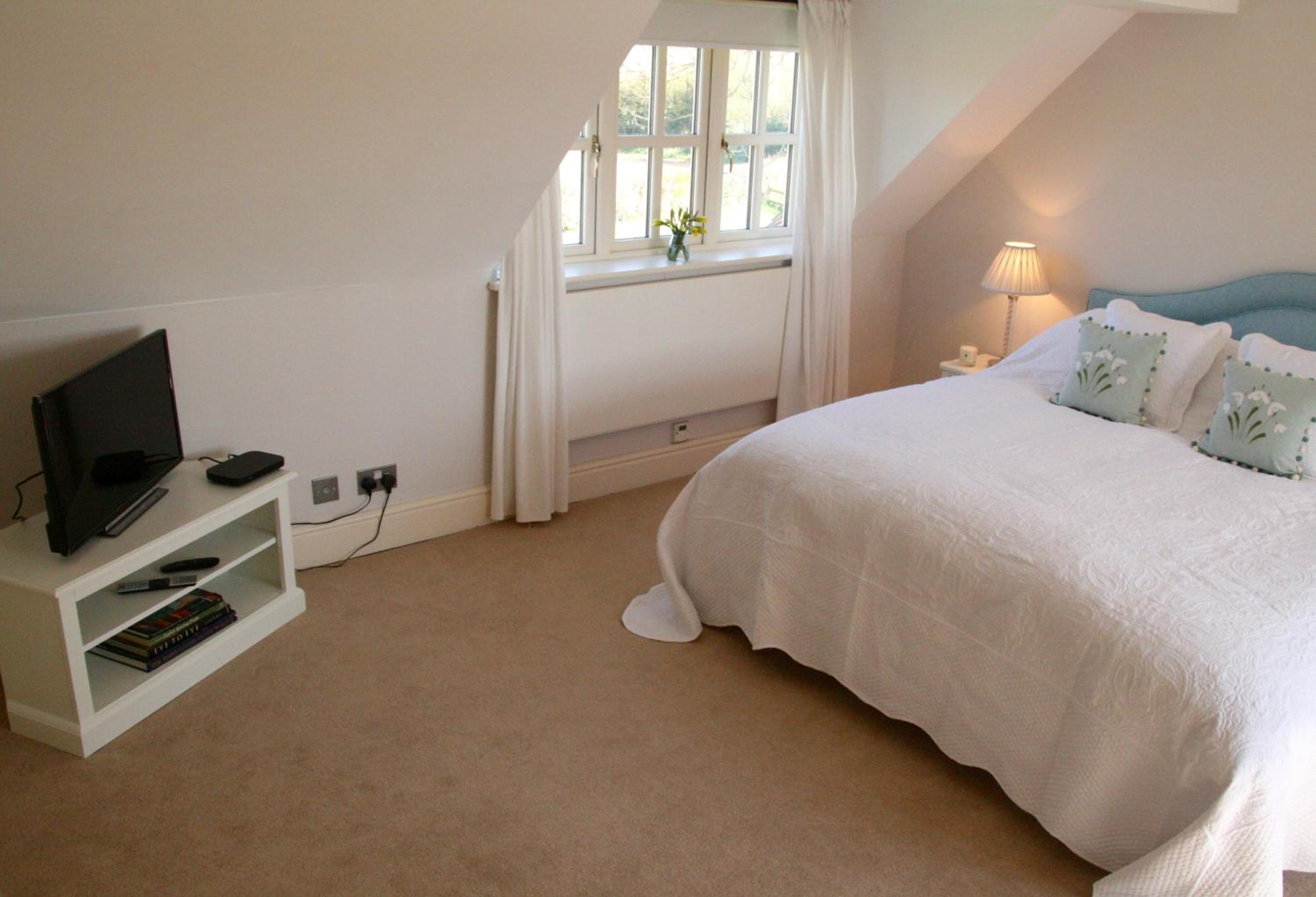 Superior King Room - Photo 4