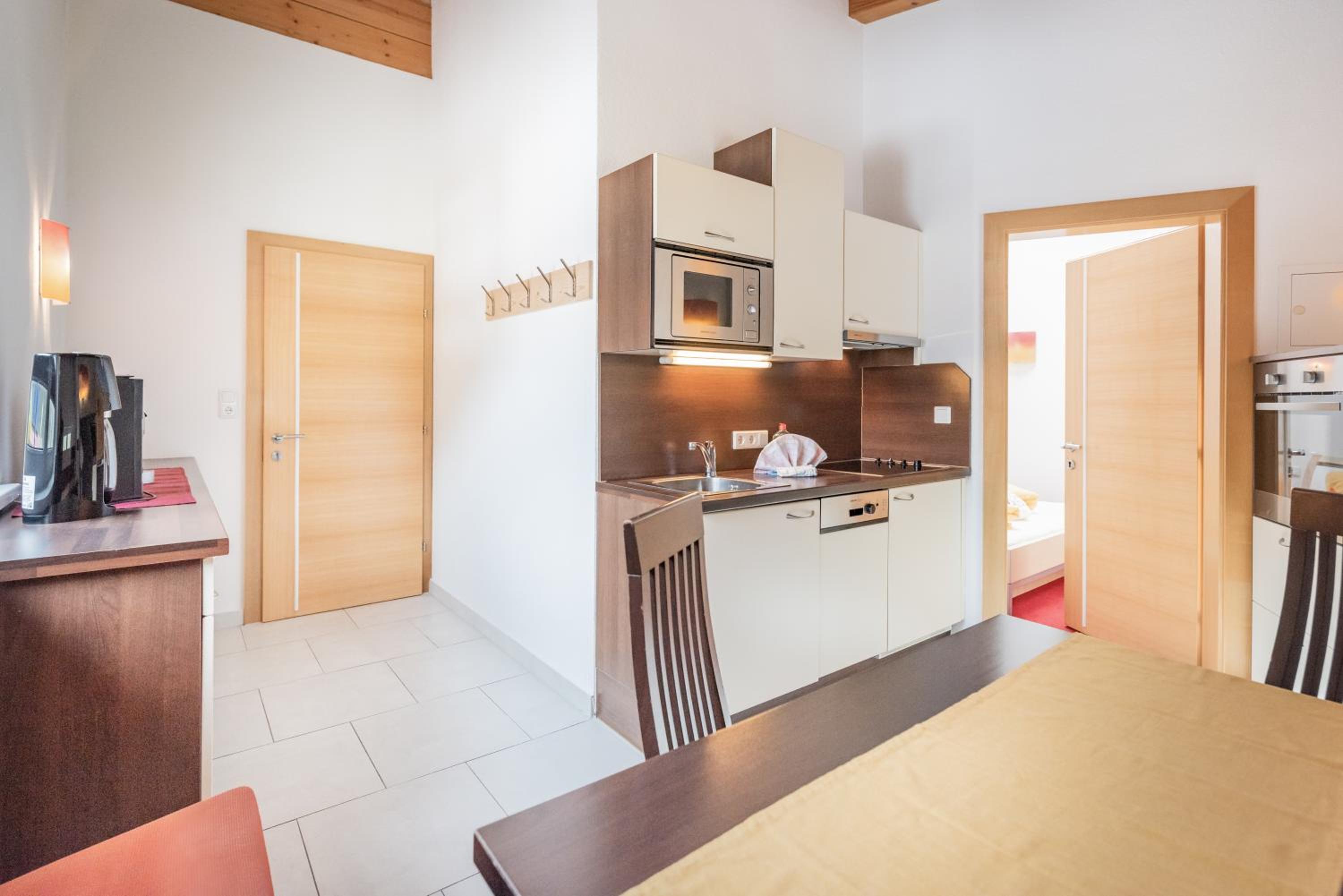 Two-Bedroom Apartment with Mountain VIew - Photo 7