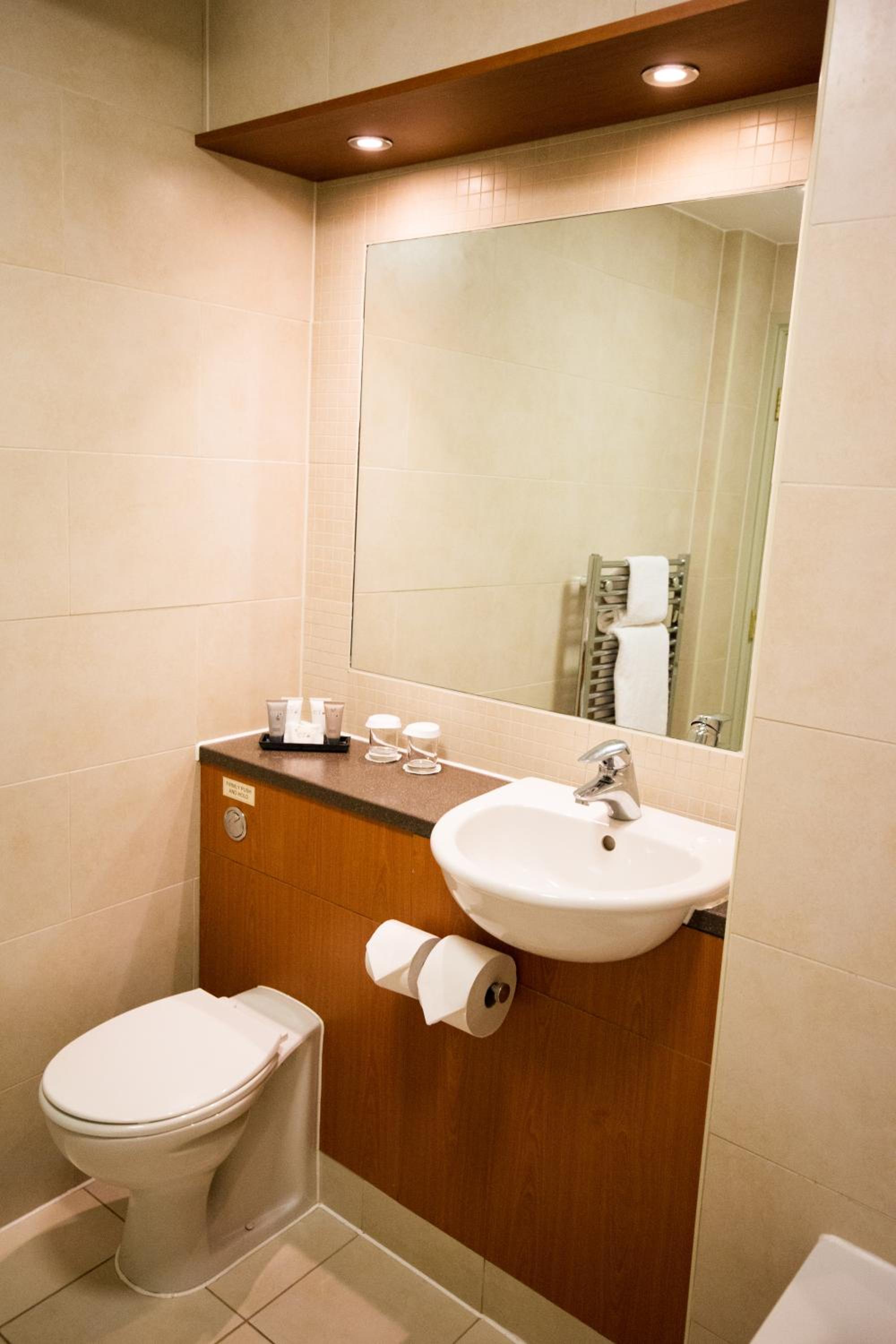 Standard Double Room - Photo 2