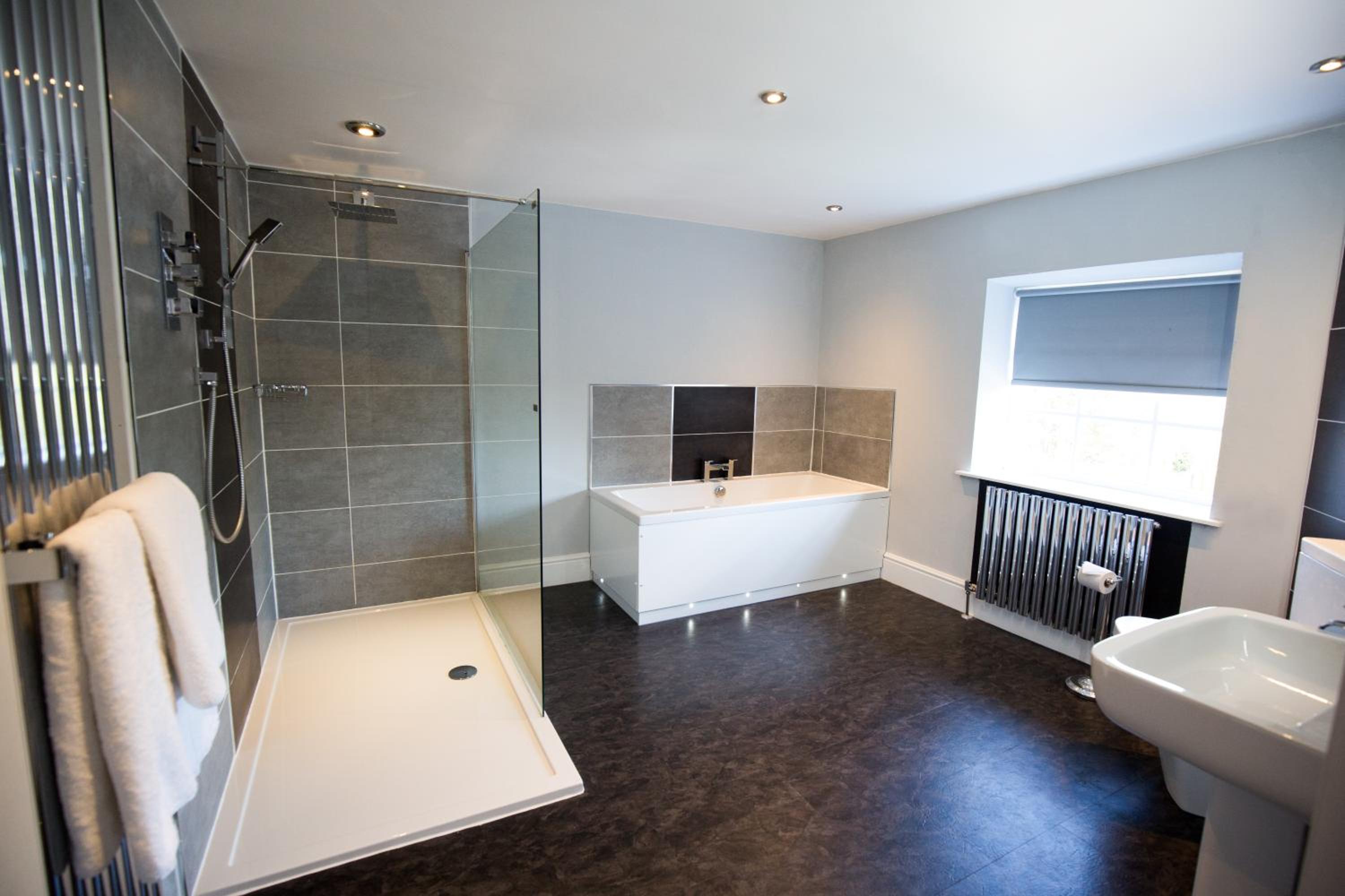 King Suite with Country View - Photo 2