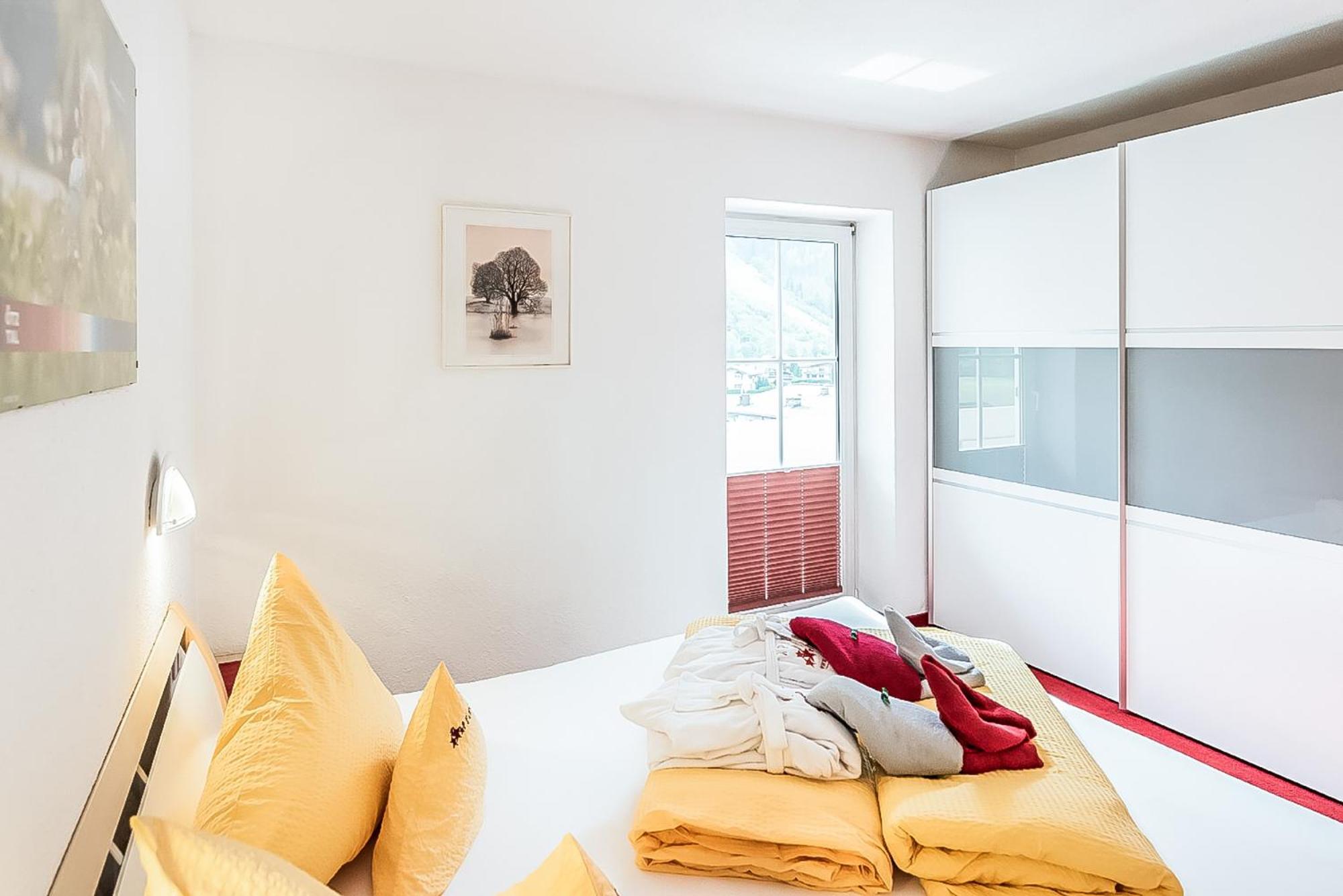 Penthouse-Two Bedroom-Apartment - Photo 13