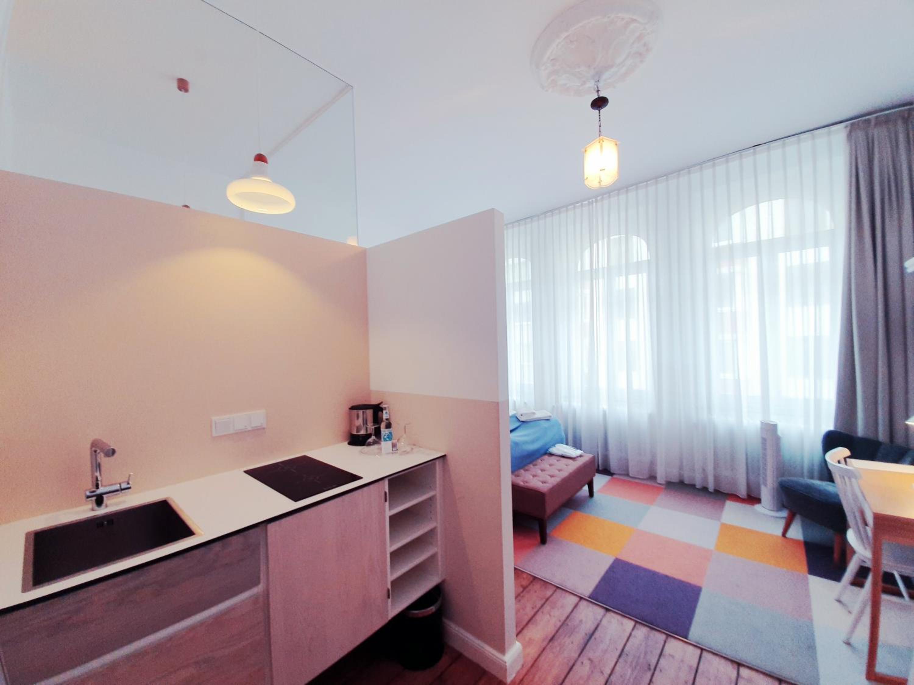 Deluxe Double Room - Photo 16