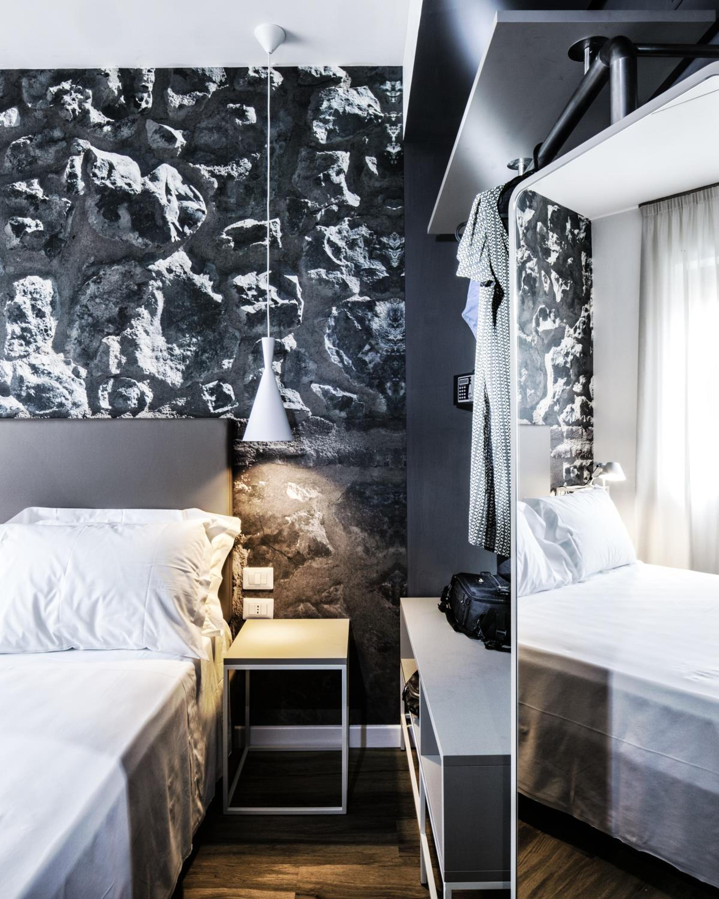 Superior Twin Room - Non-Smoking - Photo 3