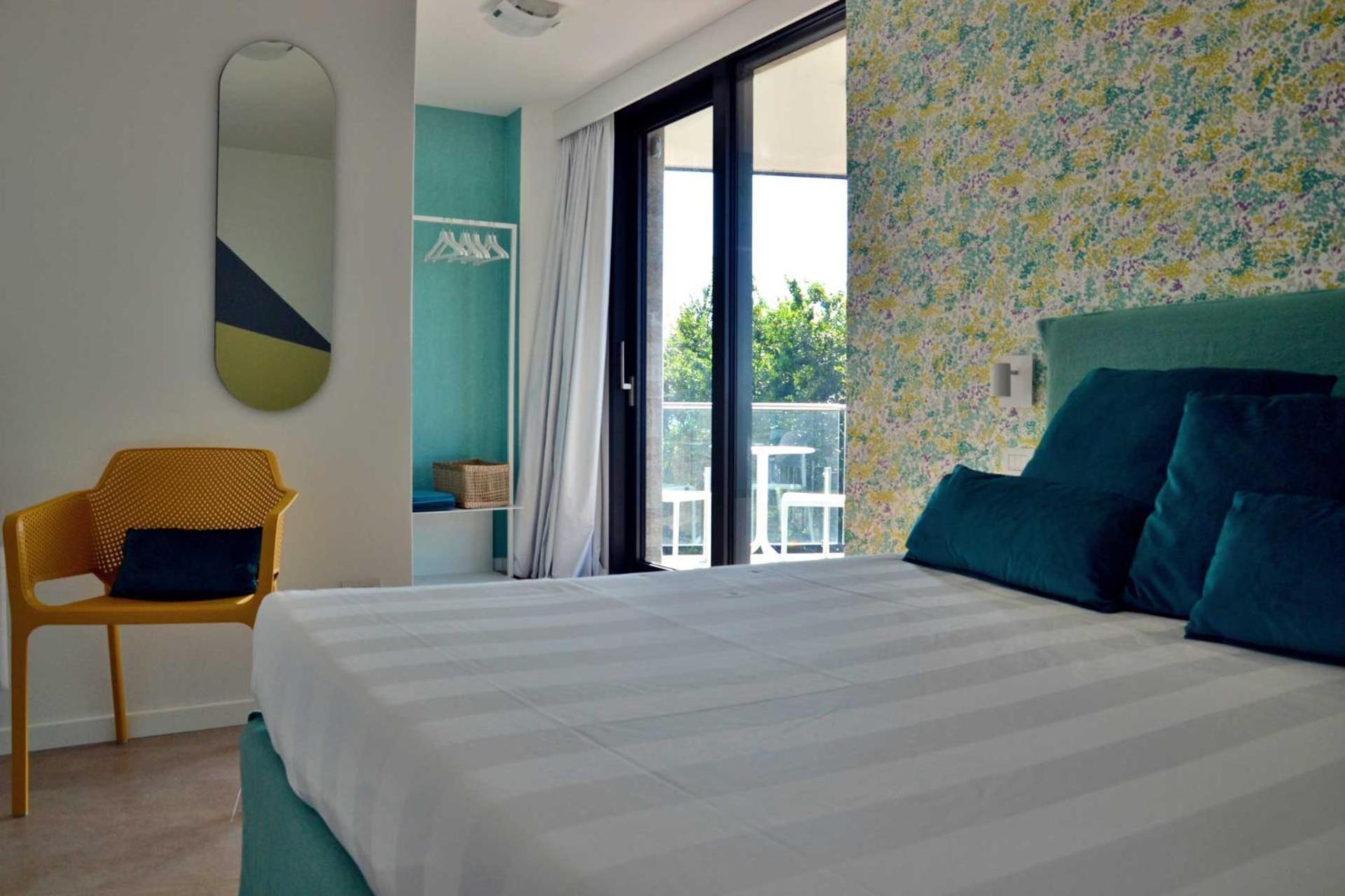 Double Room with Balcony and Sea View - Photo 1