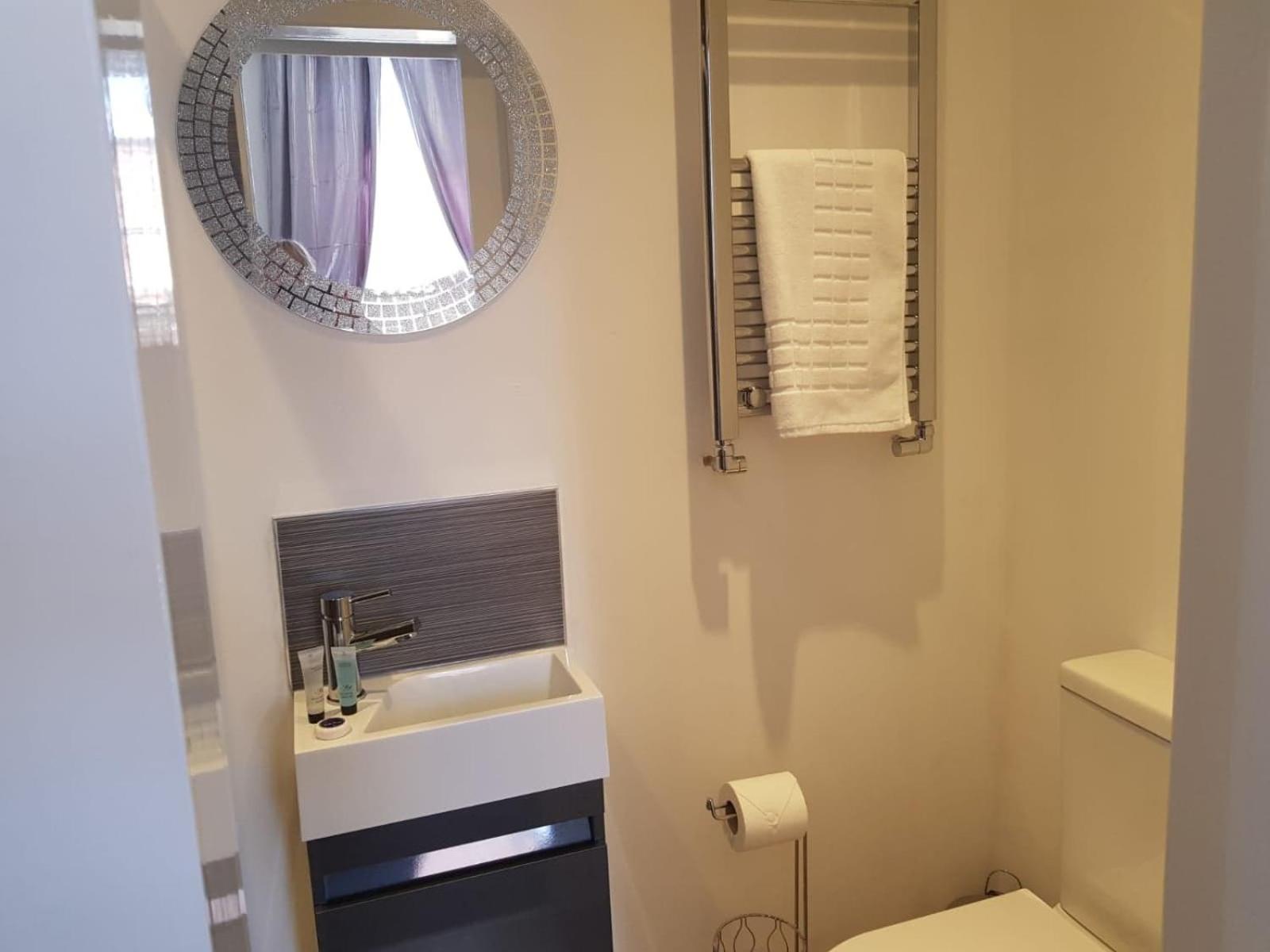 Double Room - Photo 5