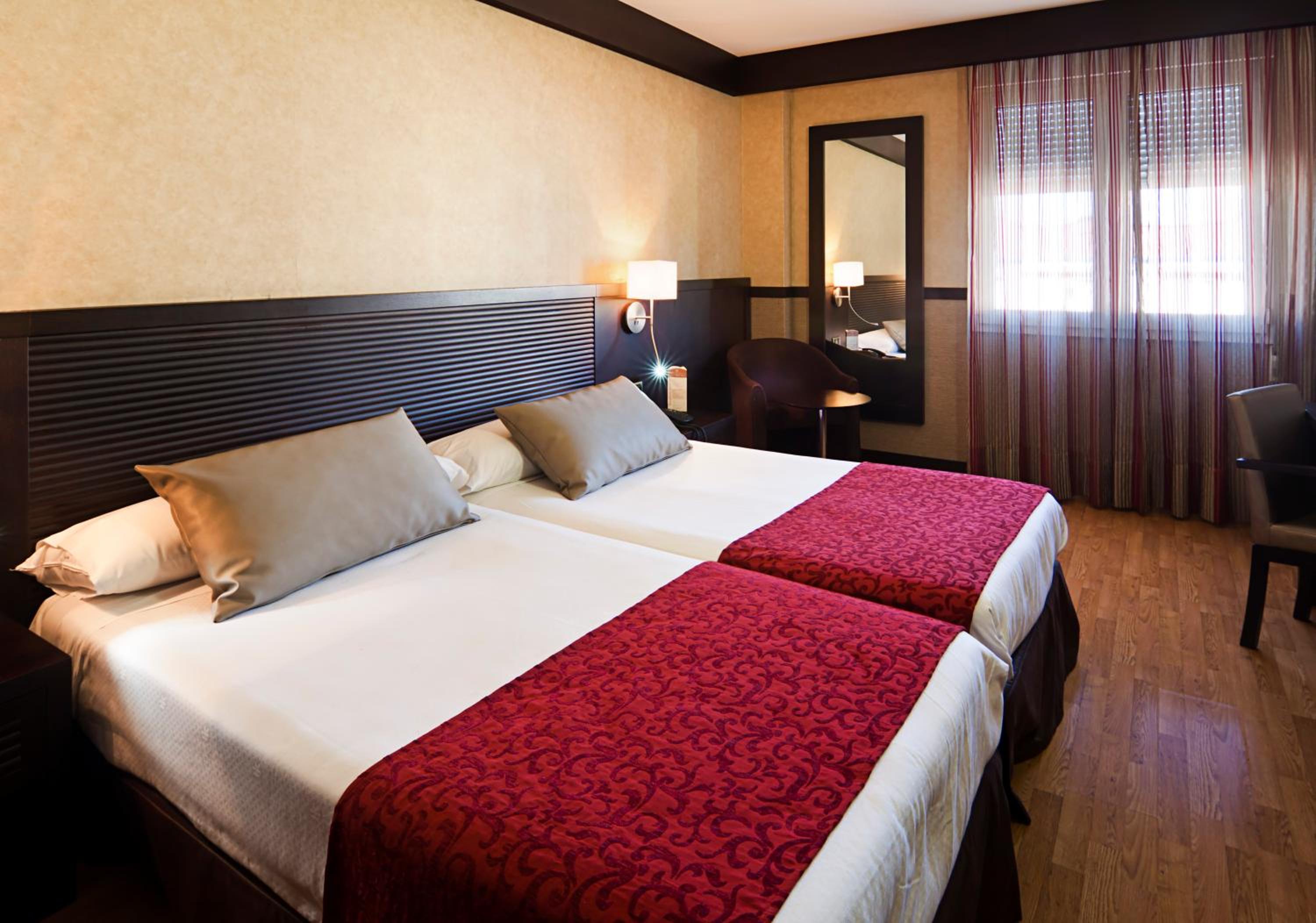 Double Room - Photo 2