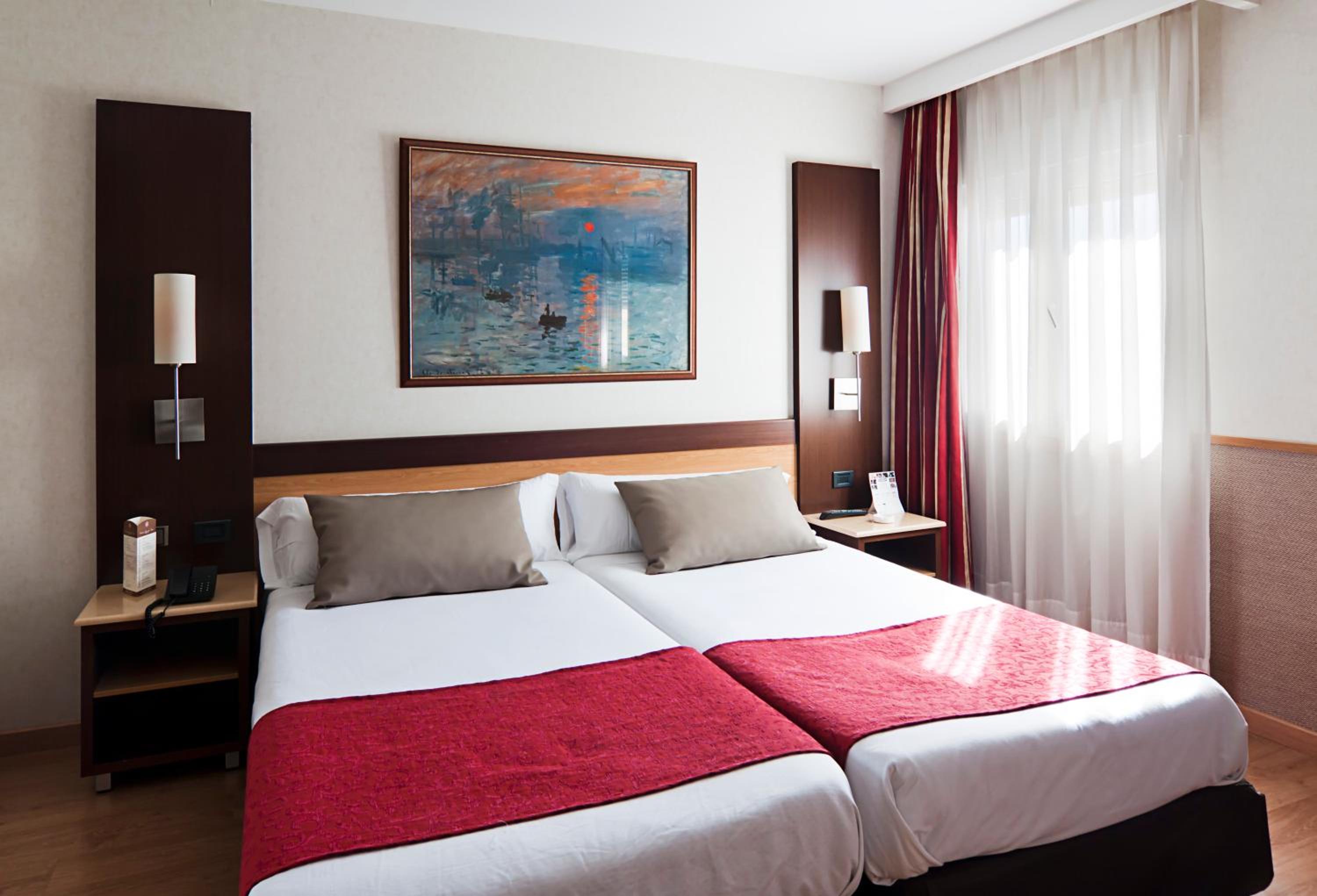 Double Room - Photo 6