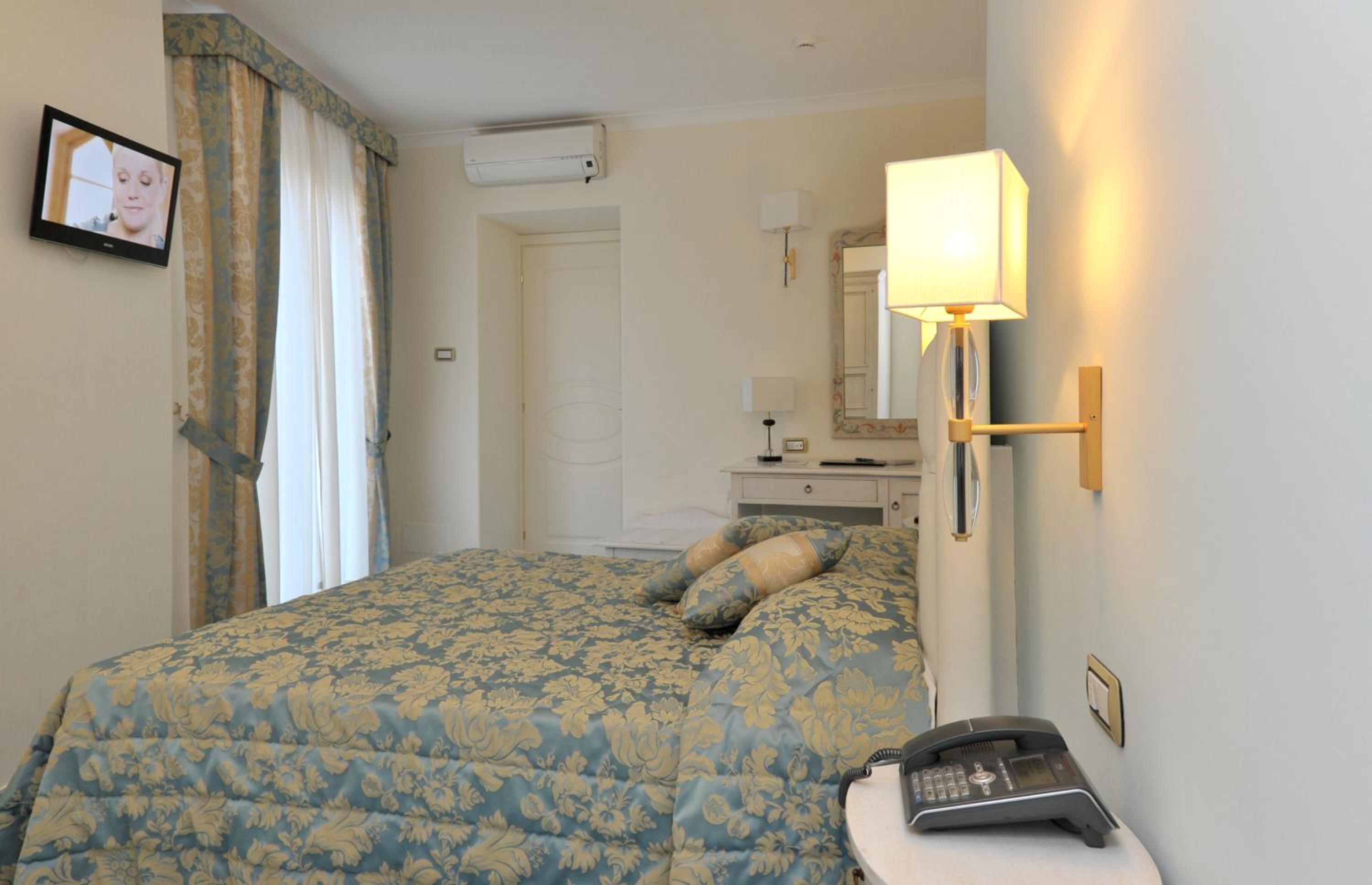 Junior Suite - Photo 1