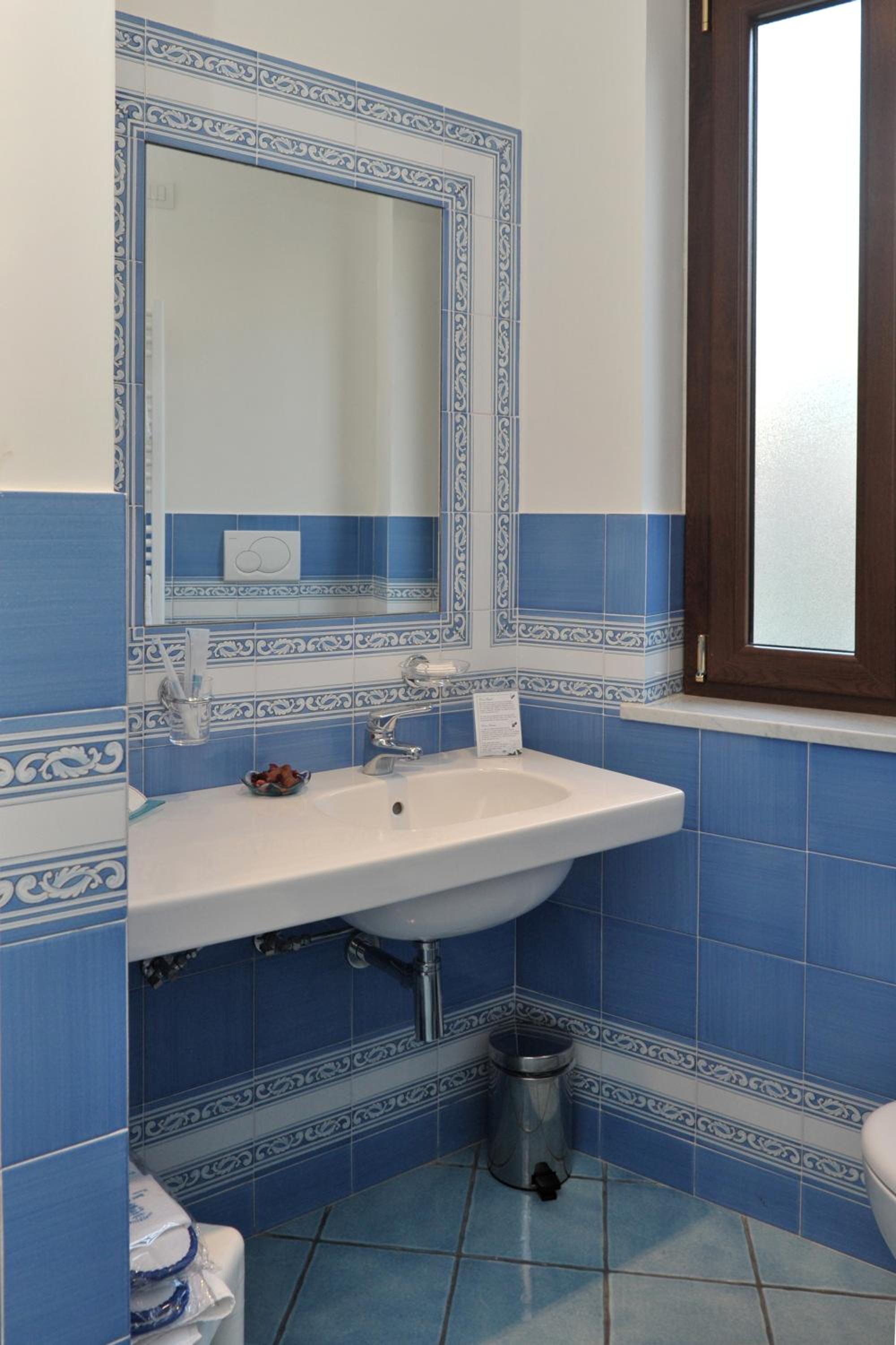 Junior Suite - Photo 12