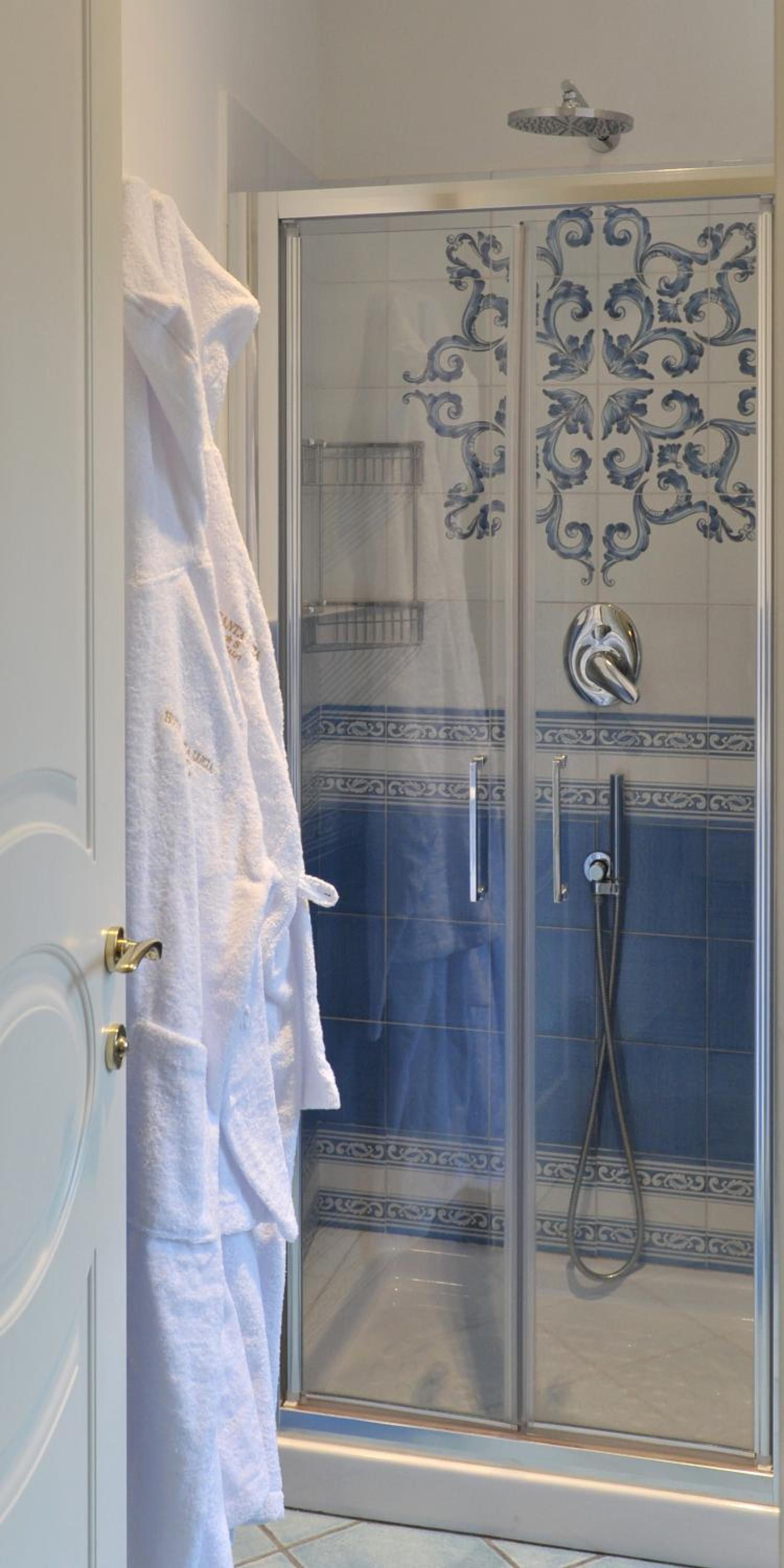 Junior Suite - Photo 13