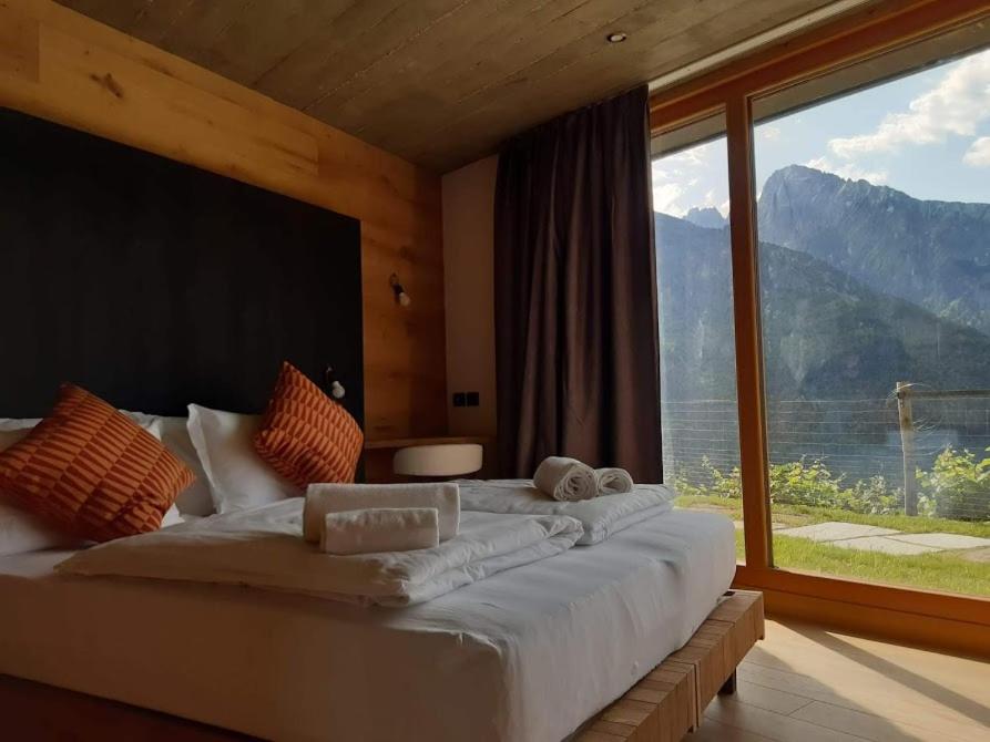 Suite with Mountain View - Photo 3