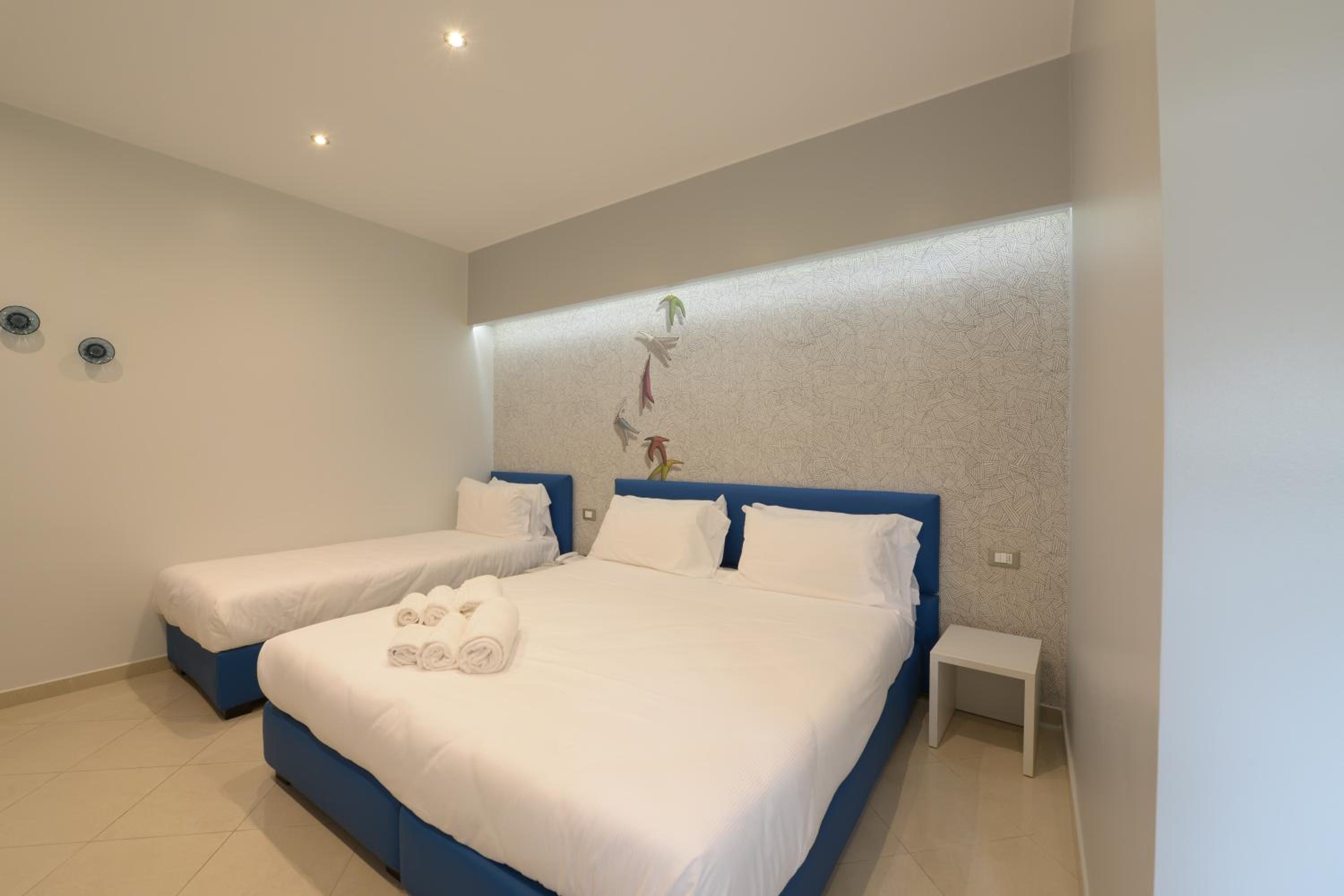Standard Triple Room photo 2