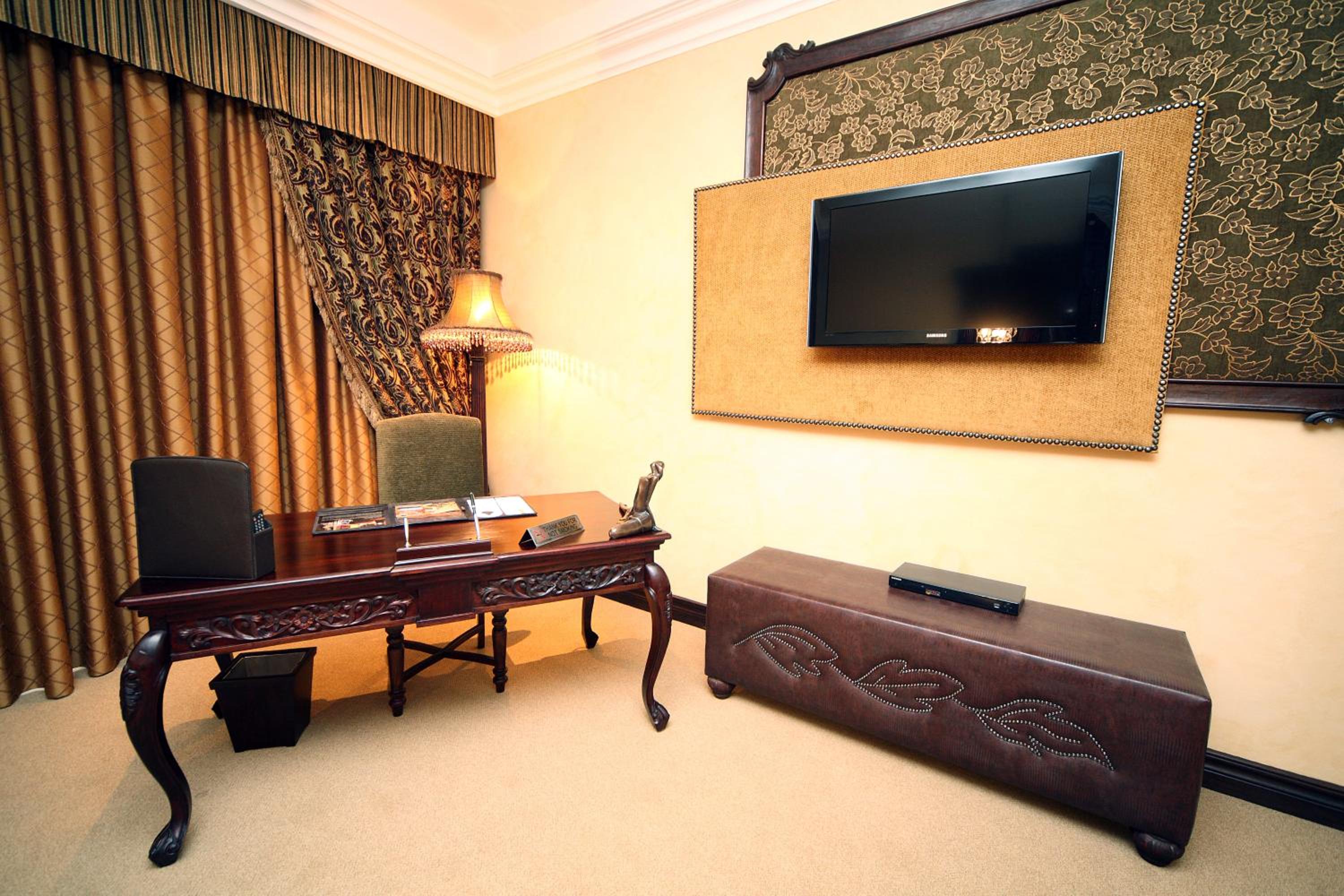 Junior Suite with Balcony