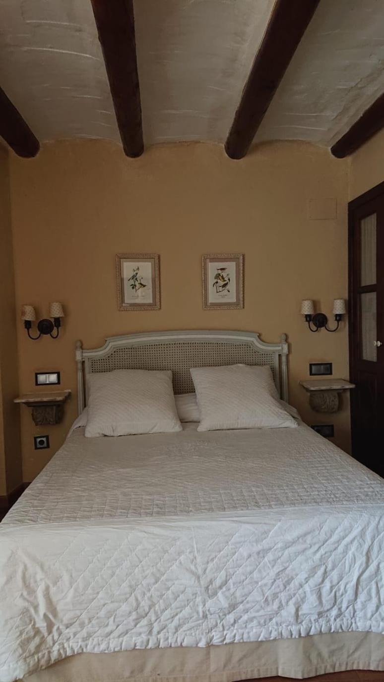 Standard Double Room with Views - Photo 8