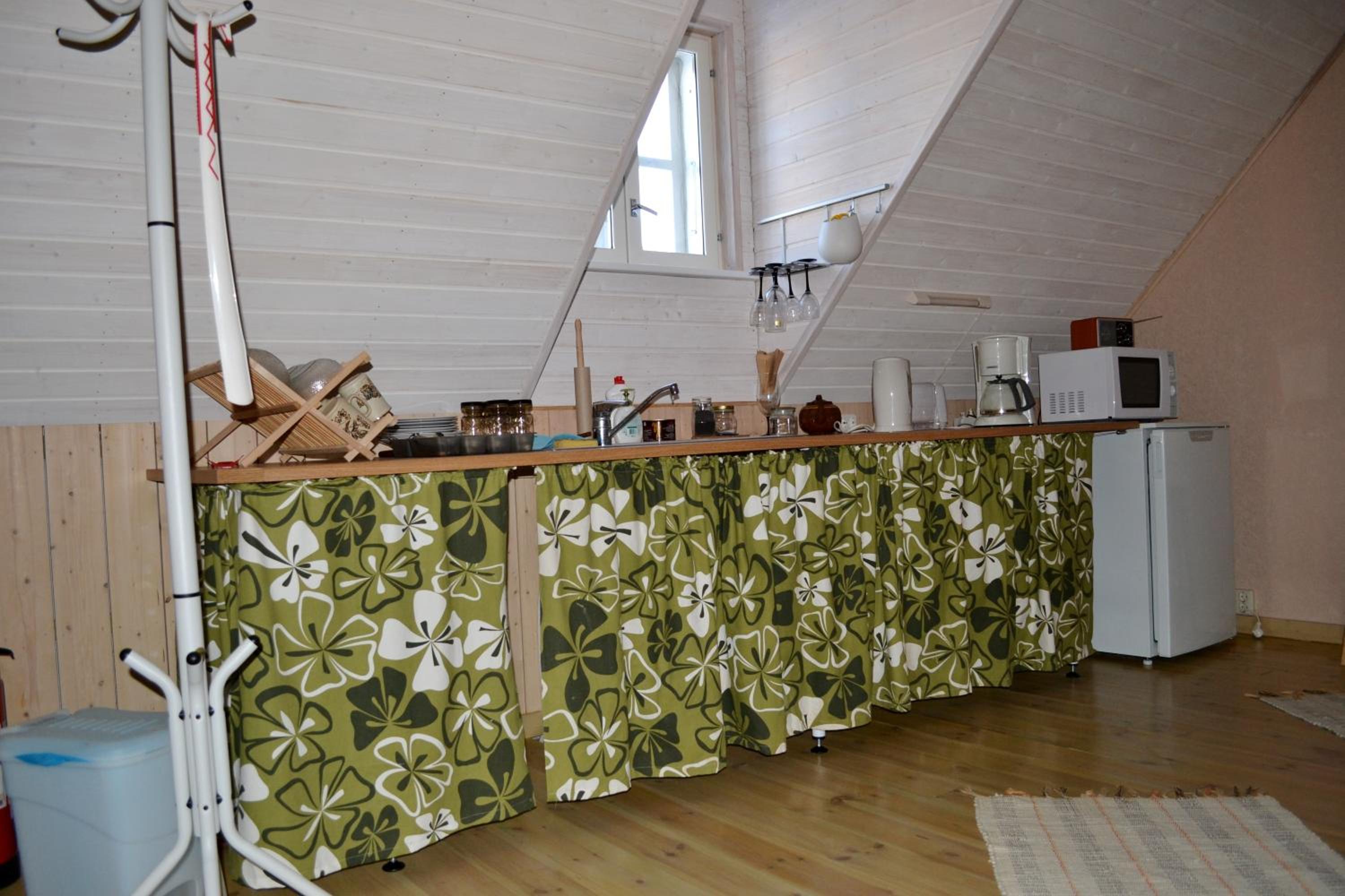 Family Room - Photo 17