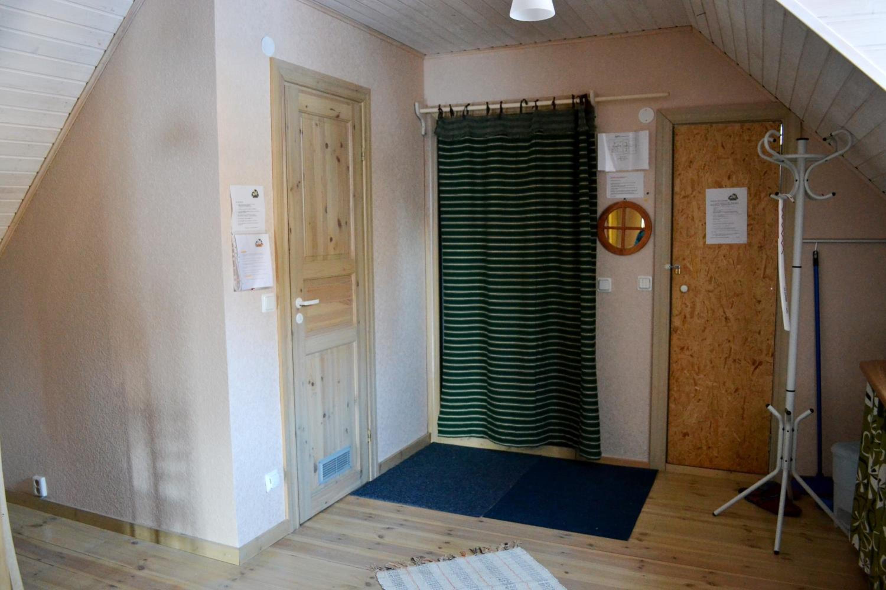 Family Room - Photo 13