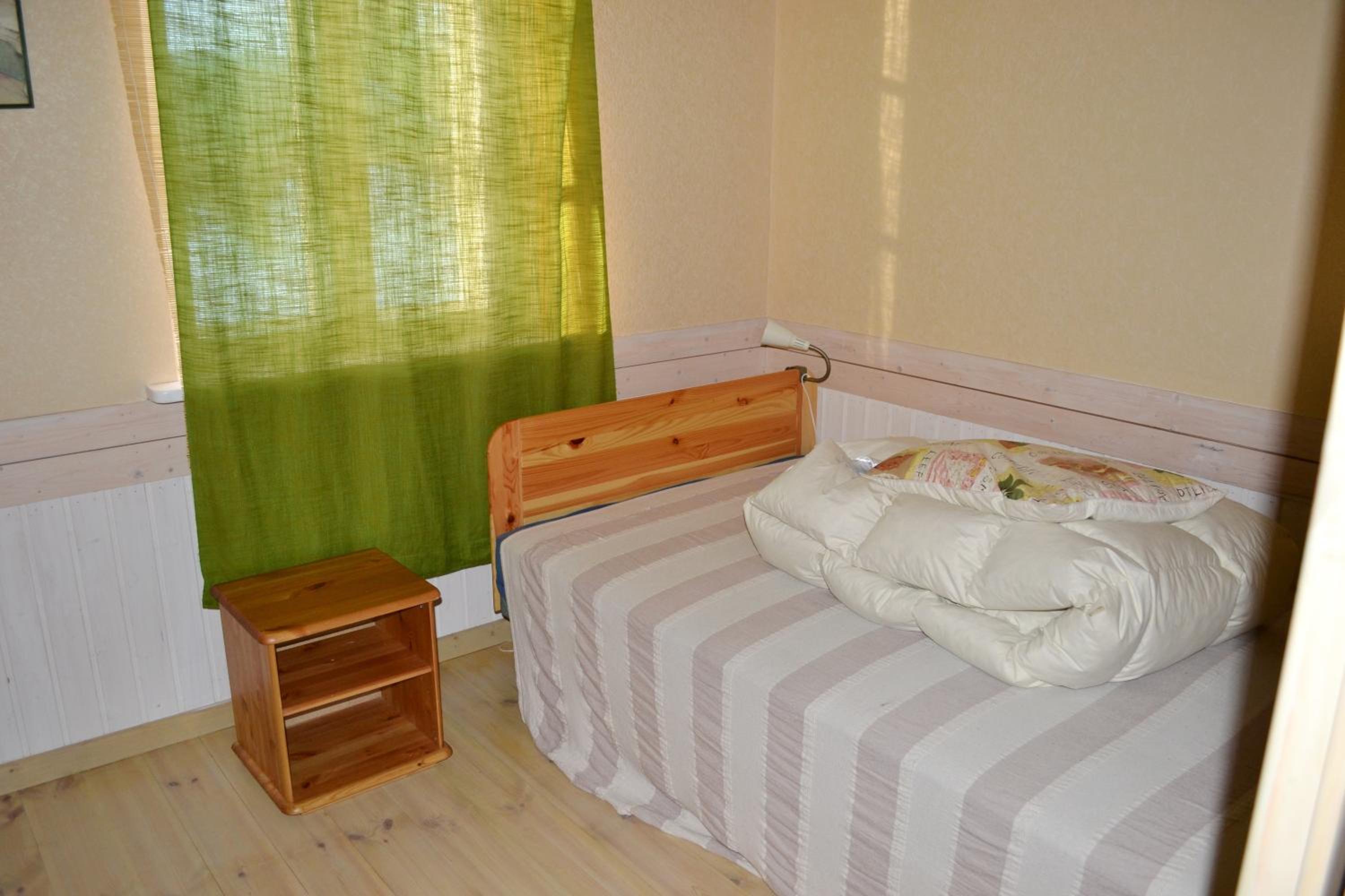 Family Room - Photo 4