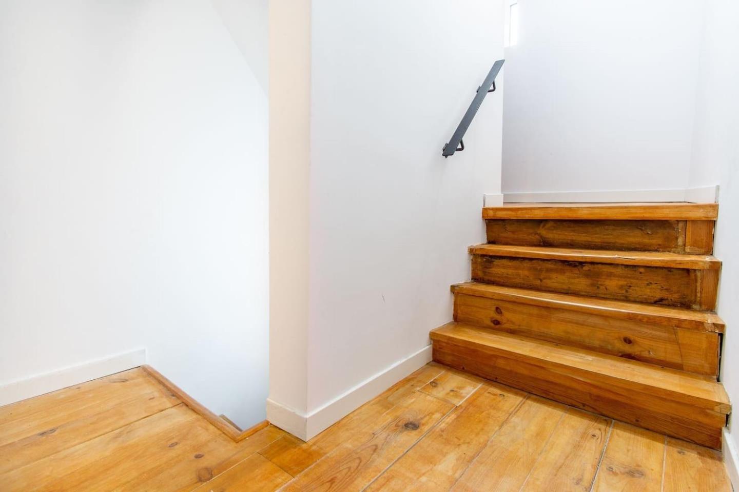 One-Bedroom Apartment - Photo 11