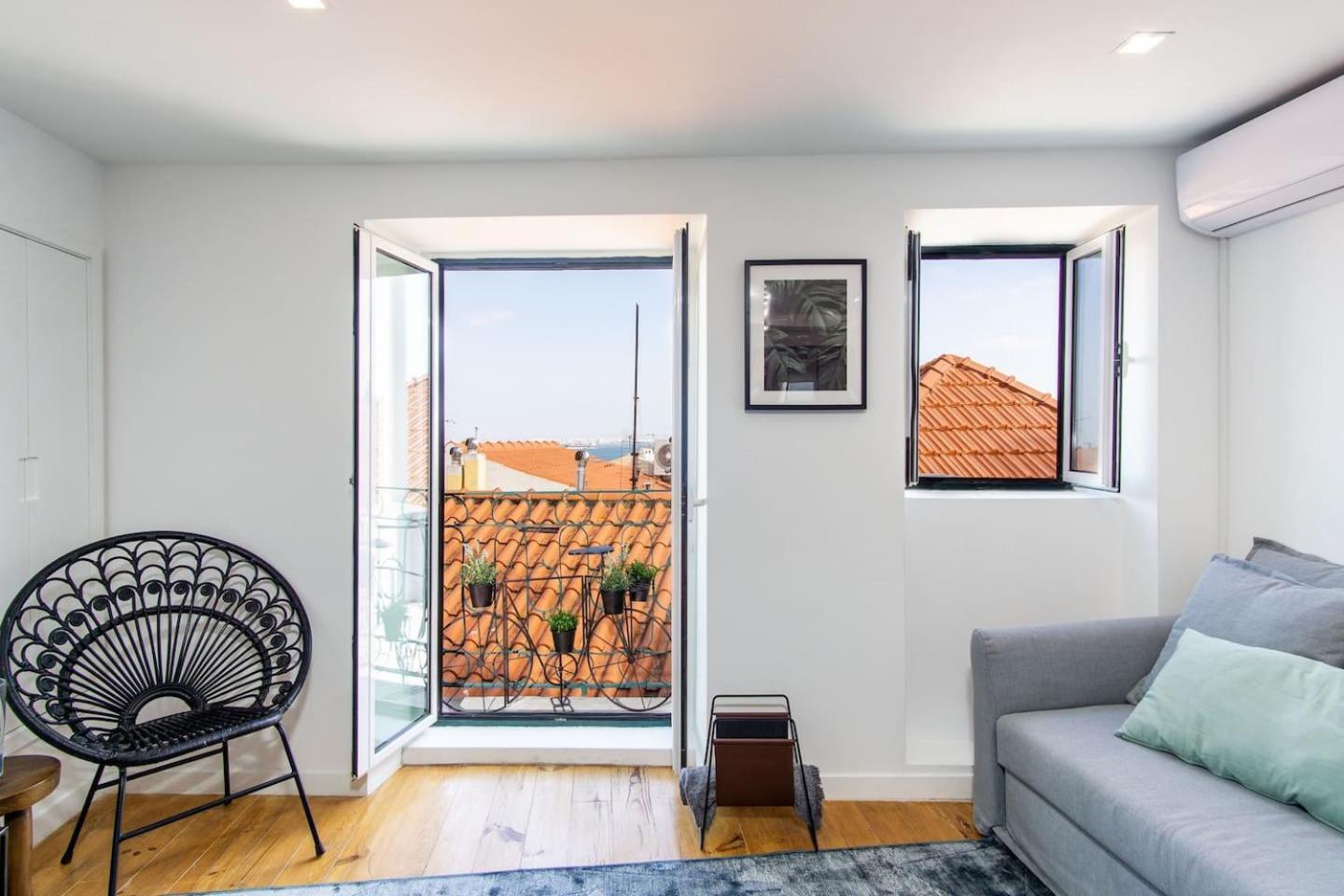 One-Bedroom Apartment - Photo 19
