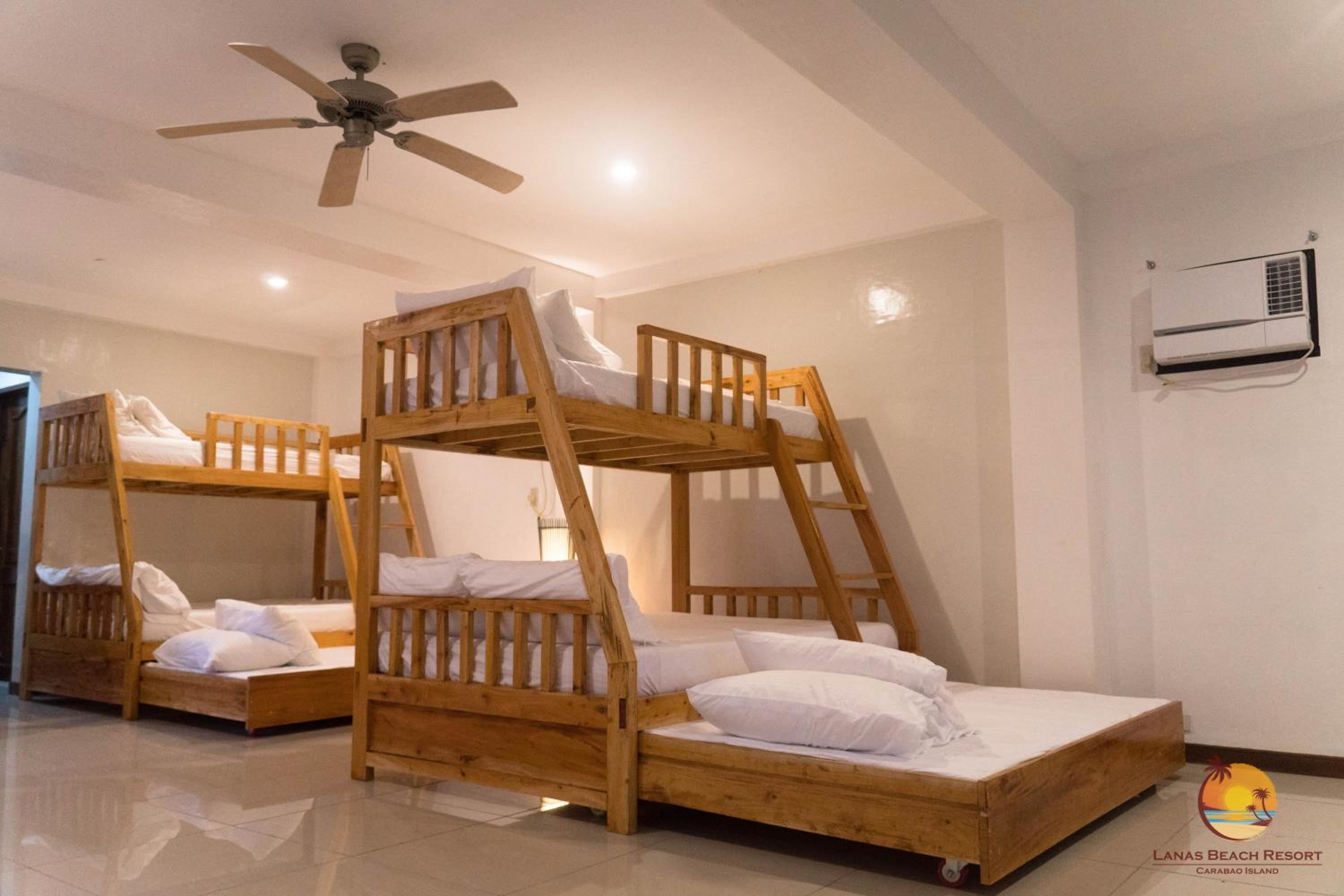 Bed in 6-Bed Mixed Dormitory Room photo 2