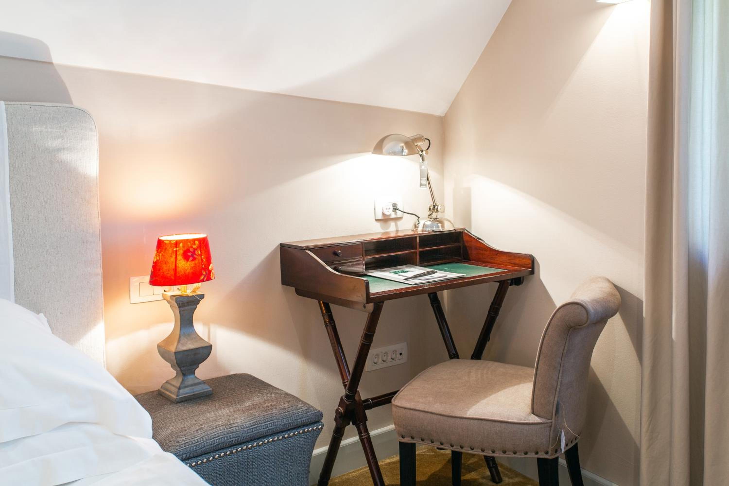 Classic Double or Twin Room - Photo 2