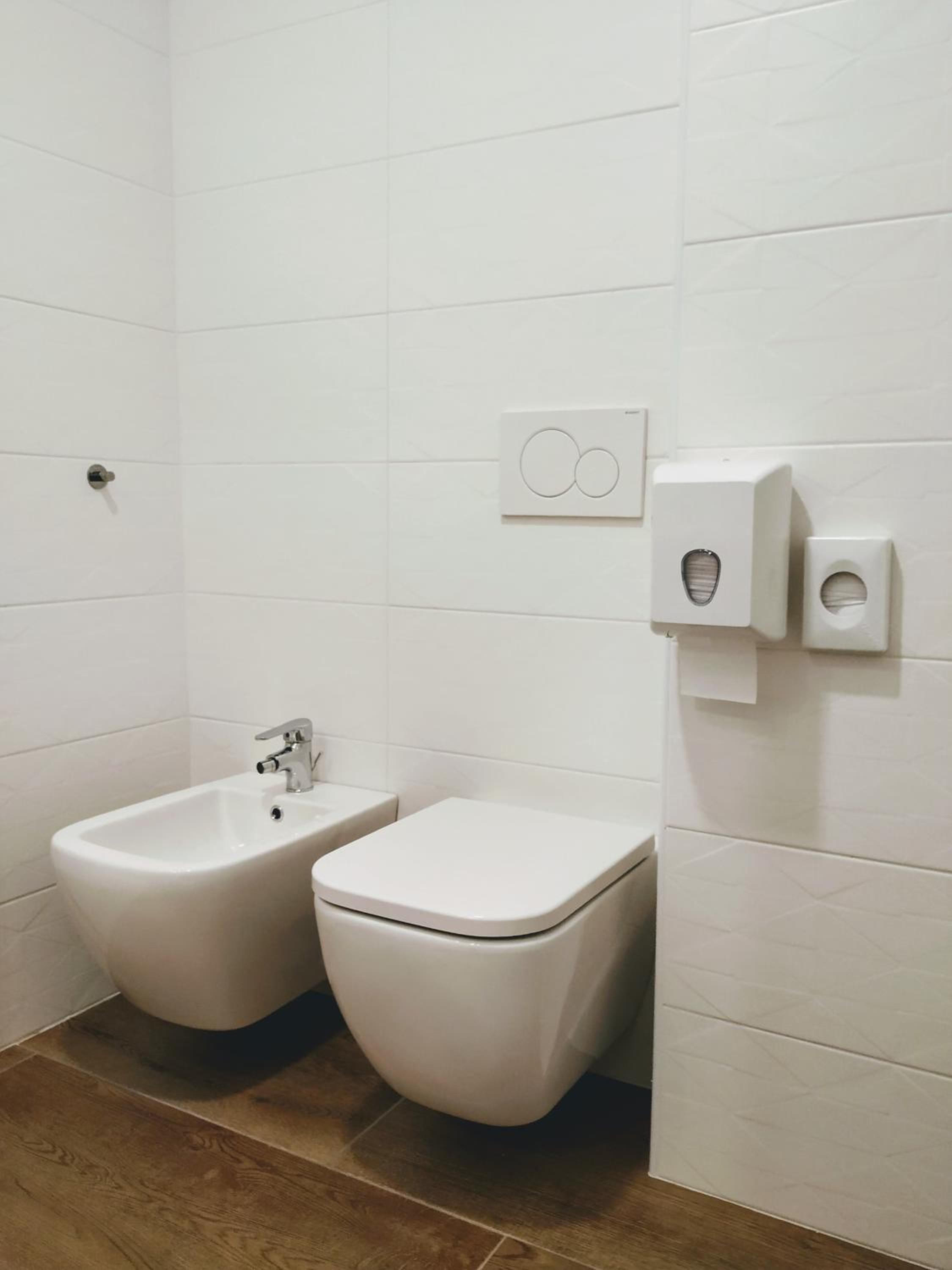 Standard Double Room - Photo 17