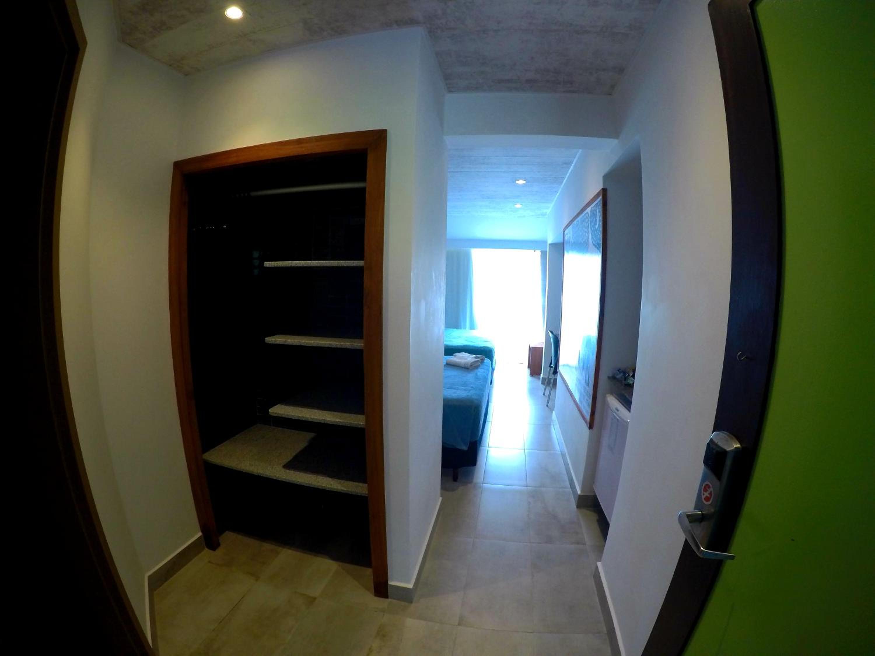 Family Room with Sea View - Photo 17