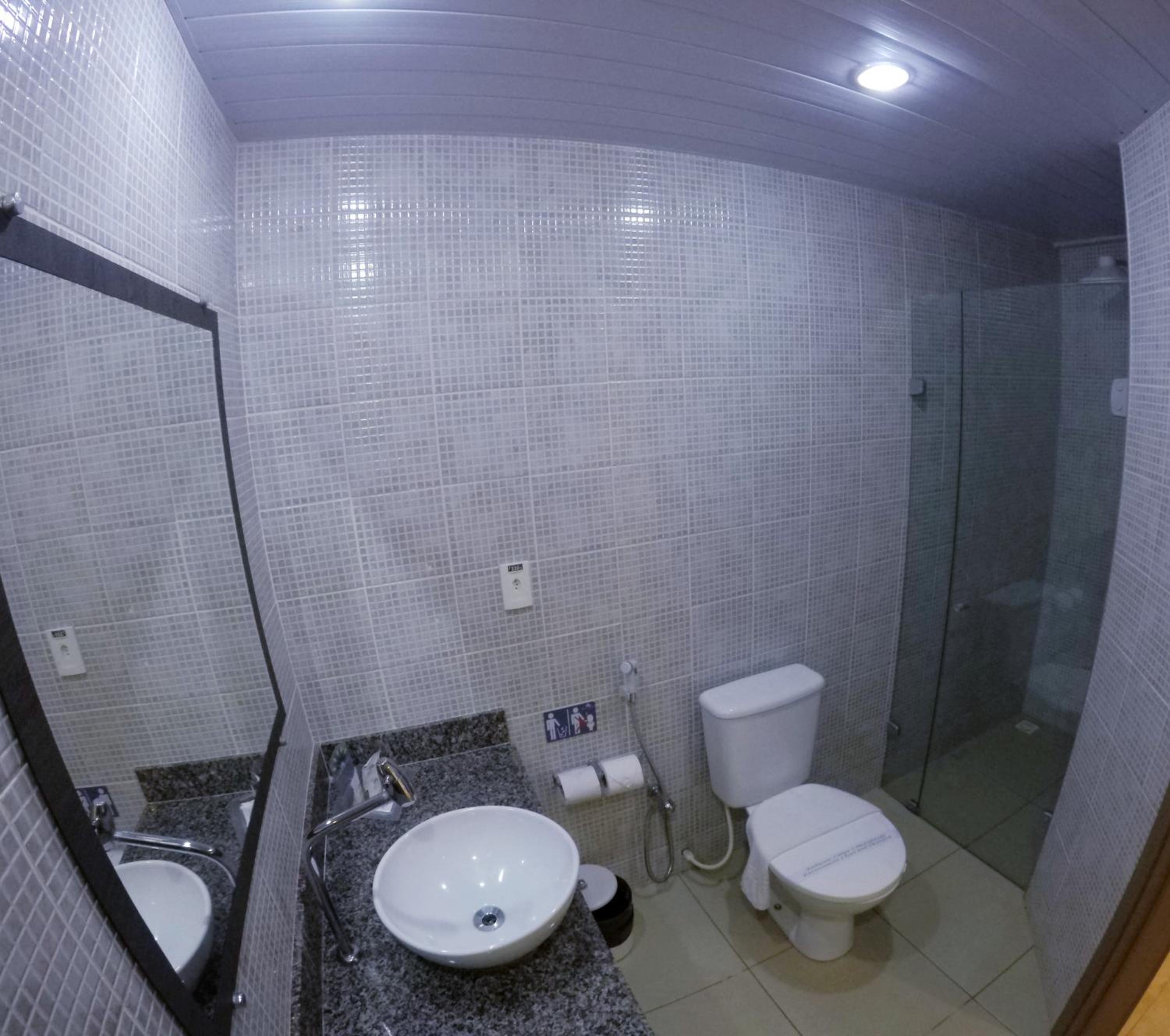 Budget Triple Room - Photo 19