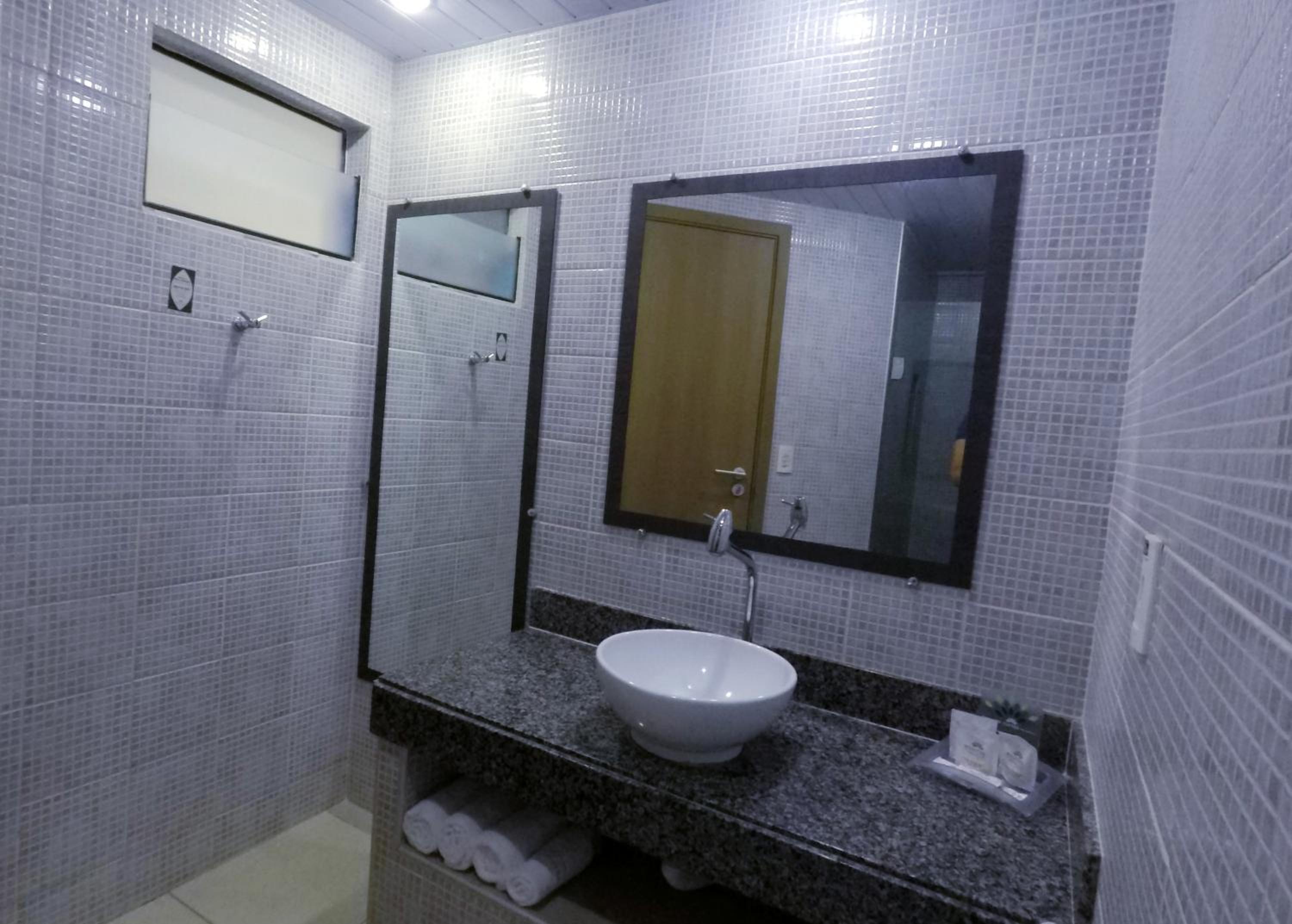 Budget Triple Room - Photo 20