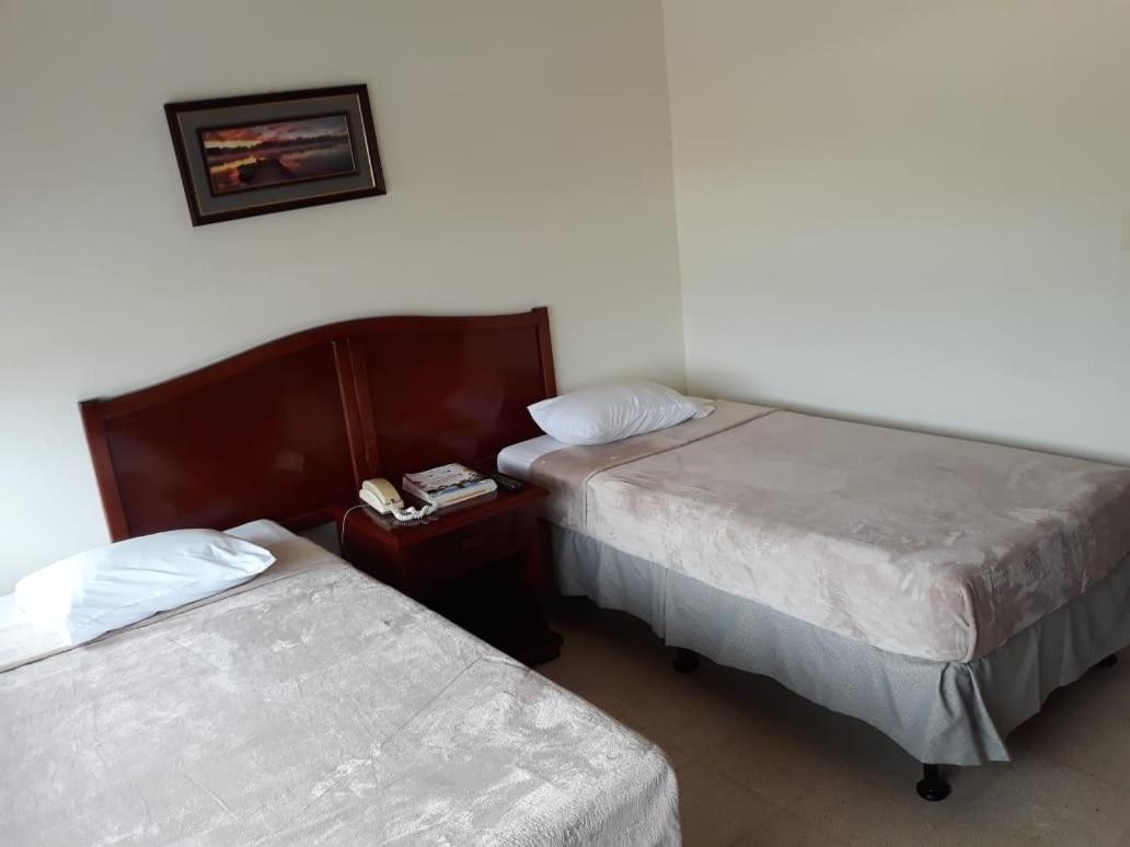 Budget Twin Room photo 3