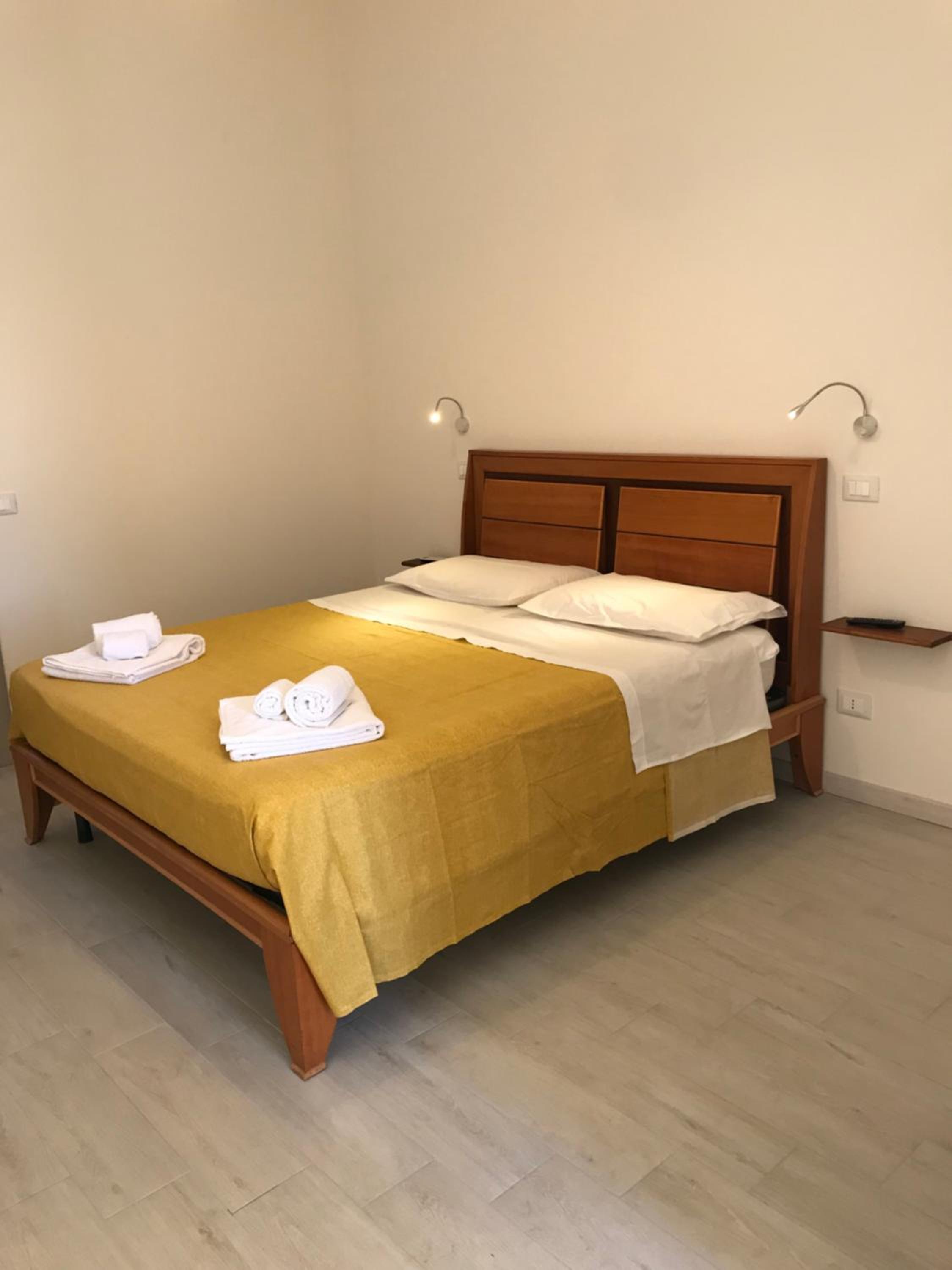 Deluxe Room (2 Adults + 1 Child) photo 1