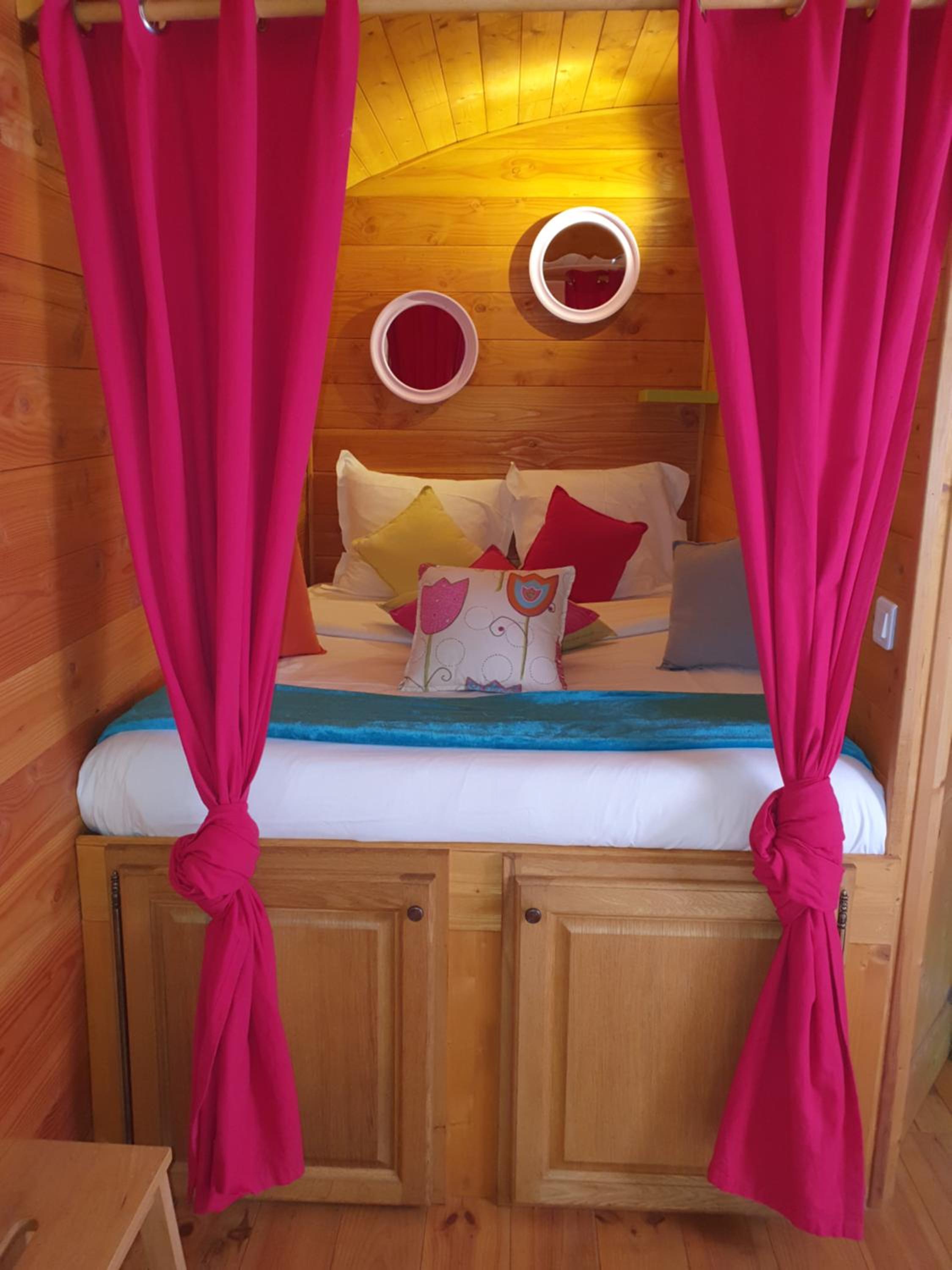 Wooden Caravan photo 2