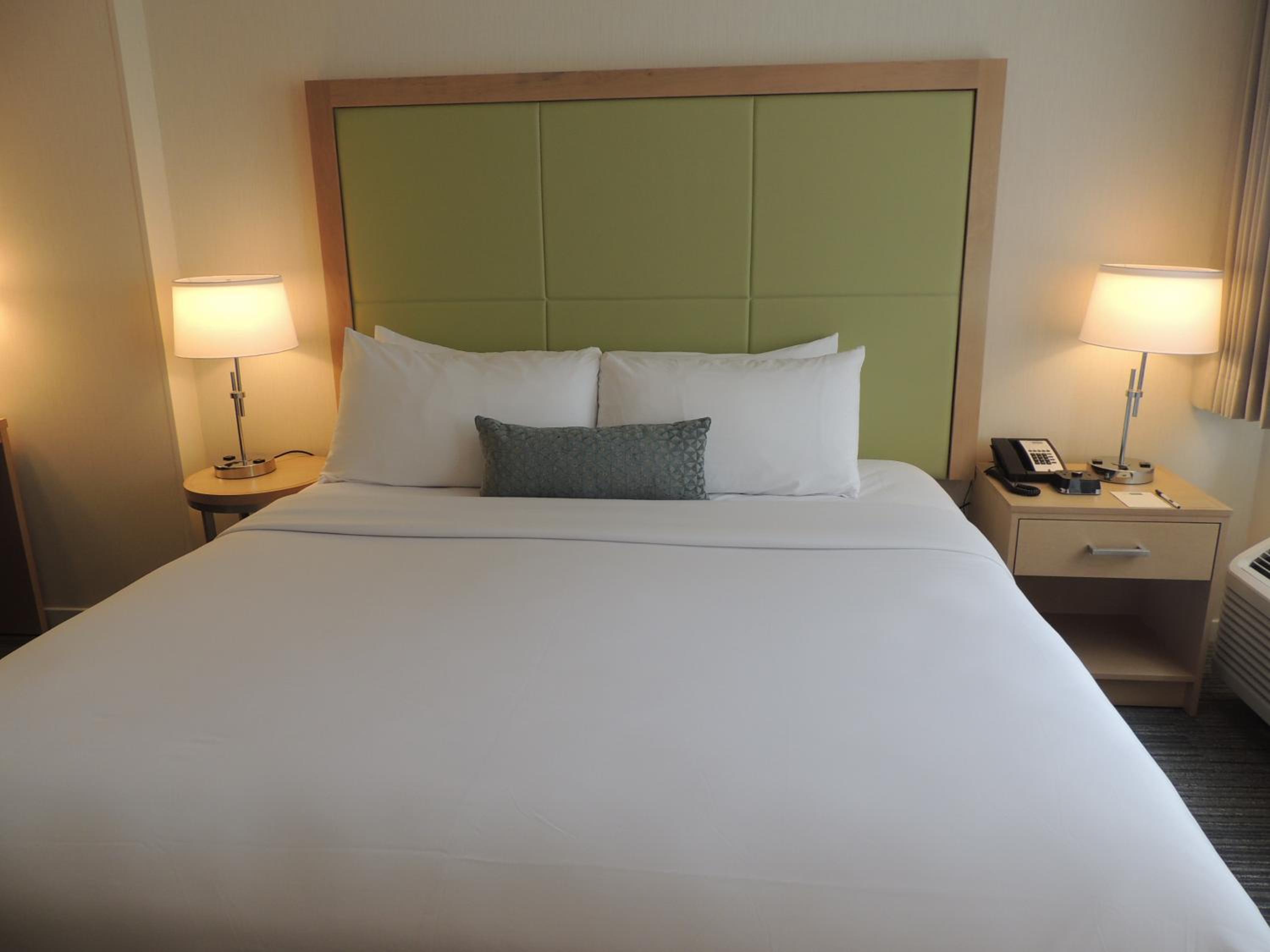 Superior King Room - Photo 11