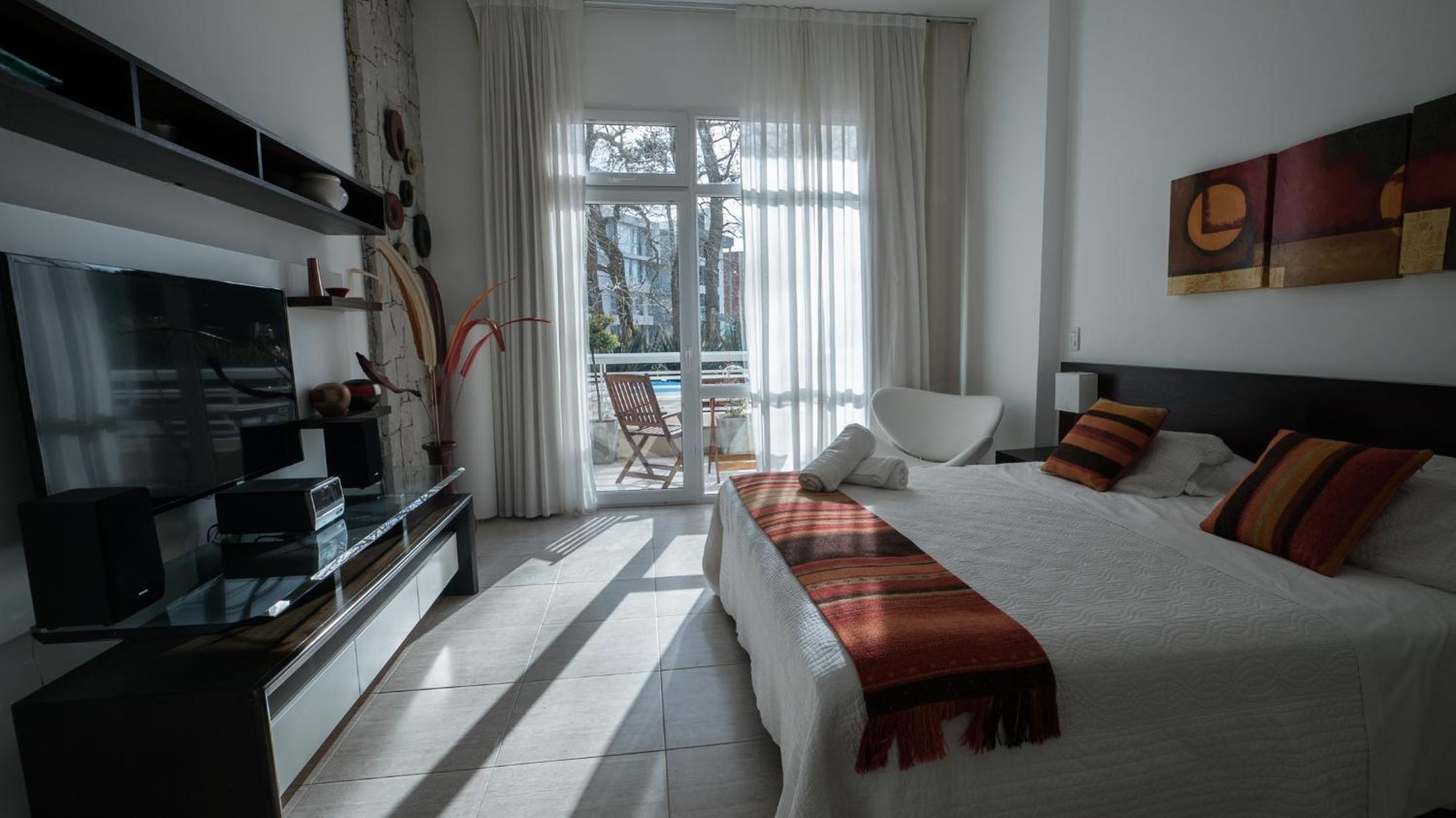 Studio Apartment photo 1
