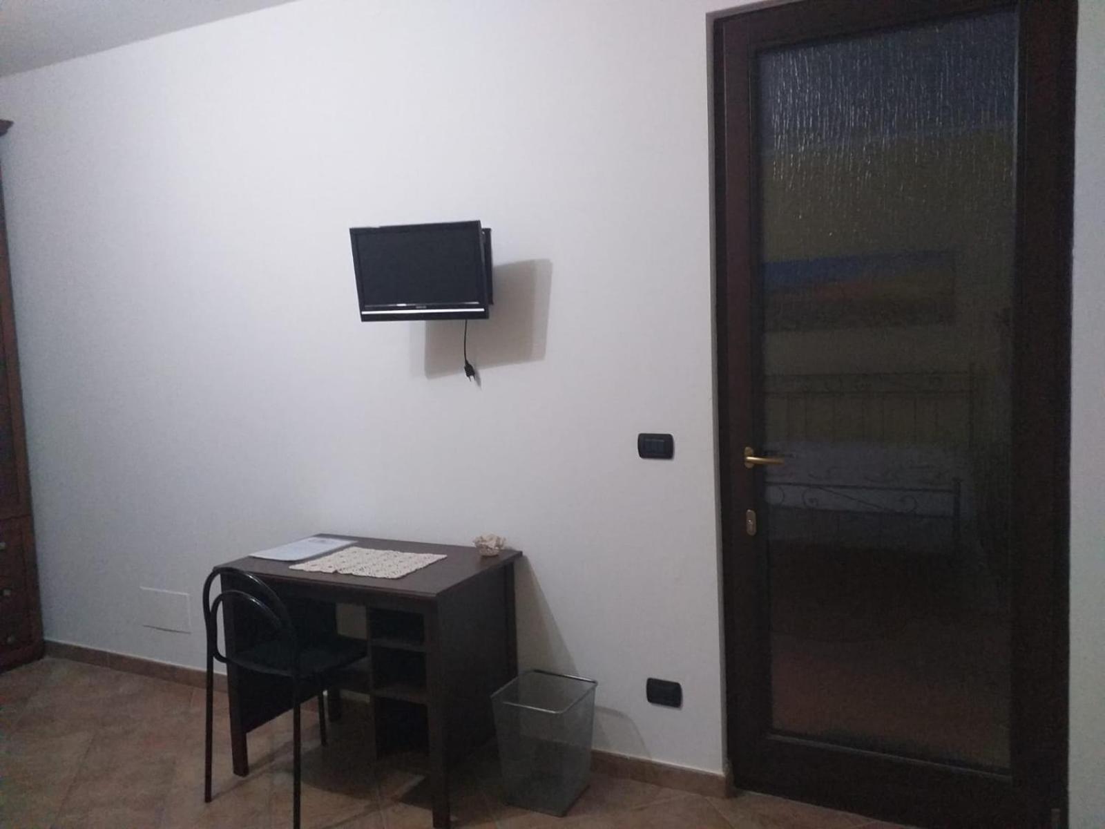 Double Room with Extra Bed photo 2