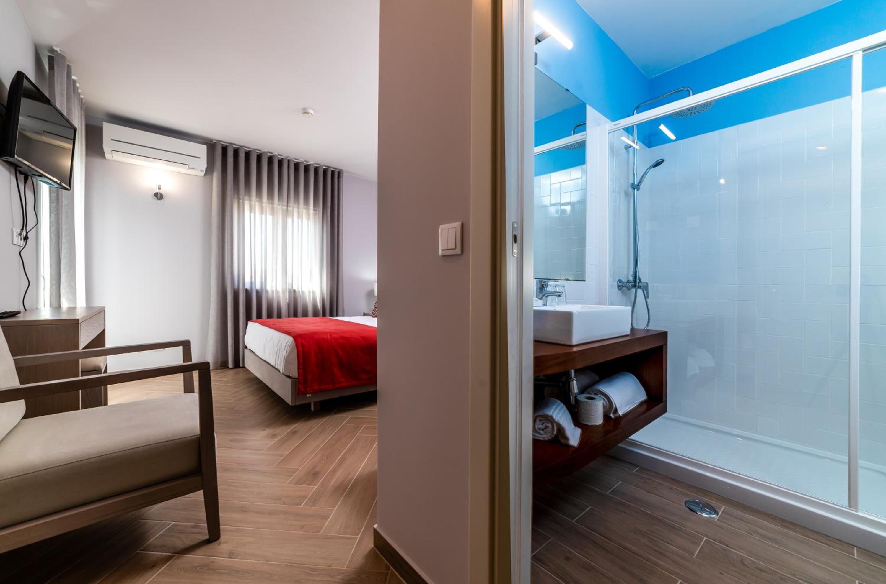 Double Room - Photo 5