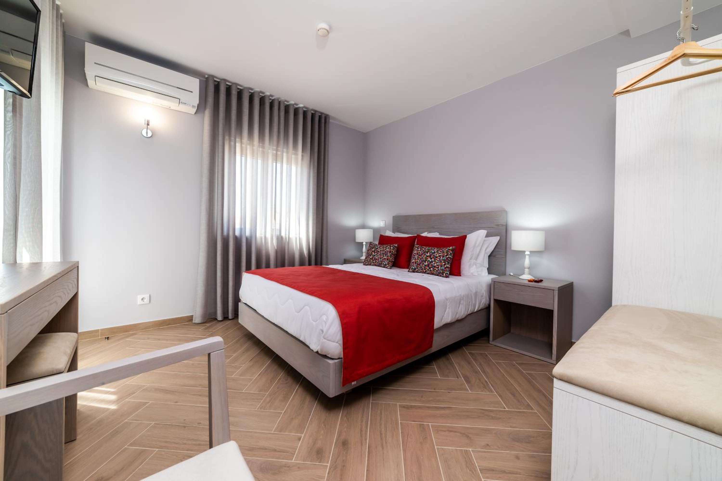 Double Room - Photo 12